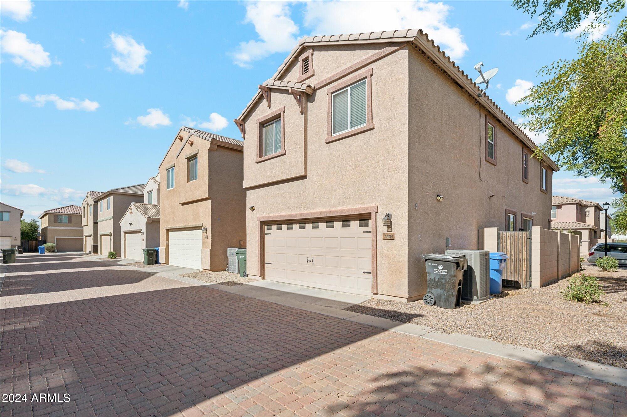 5403 W ILLINI Street