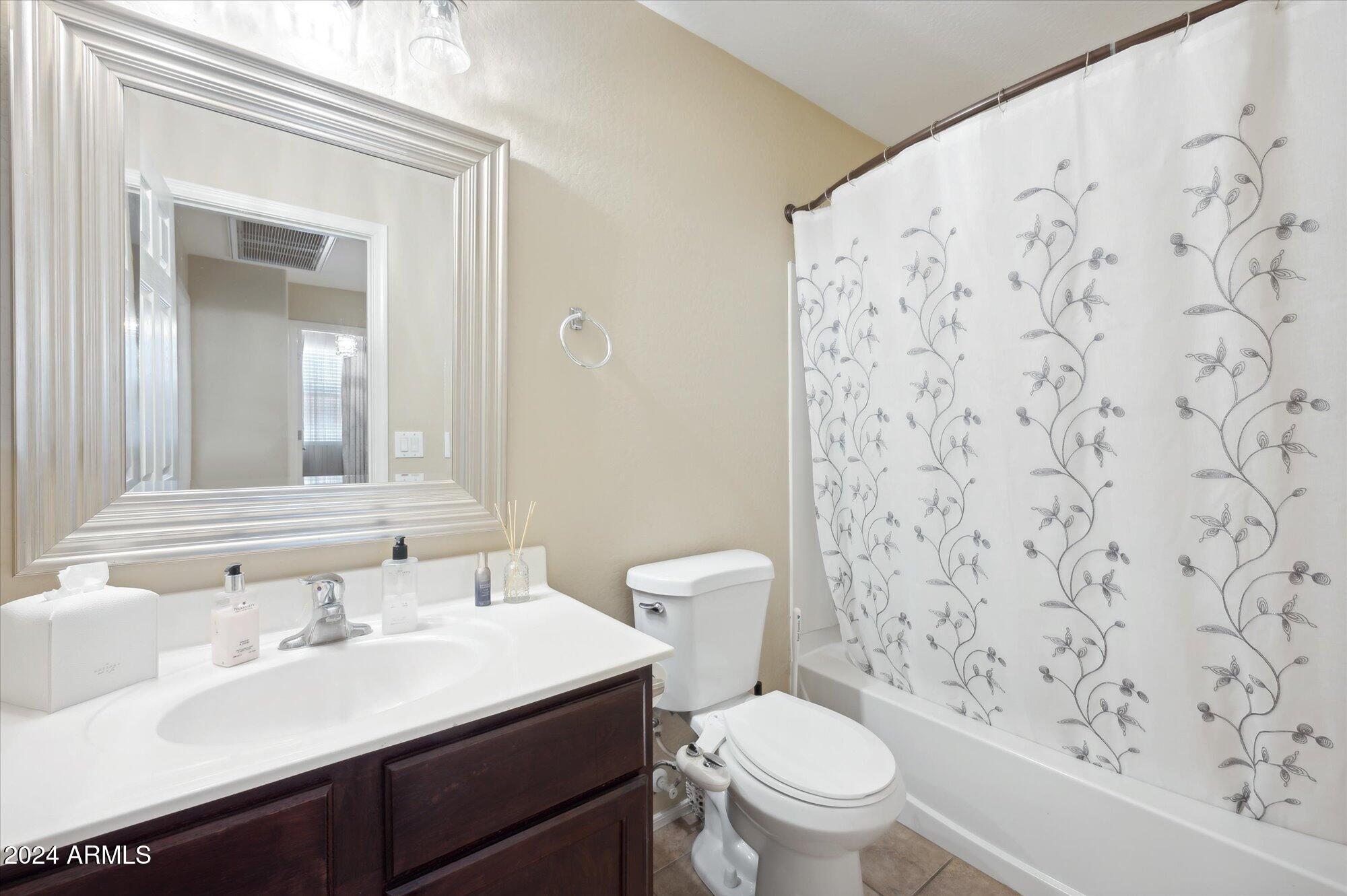 5403 W ILLINI Street