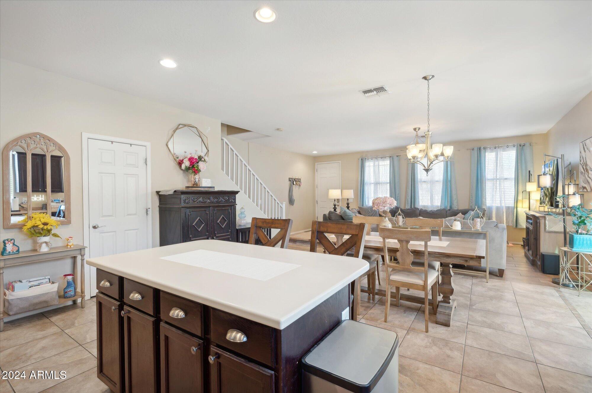 5403 W ILLINI Street