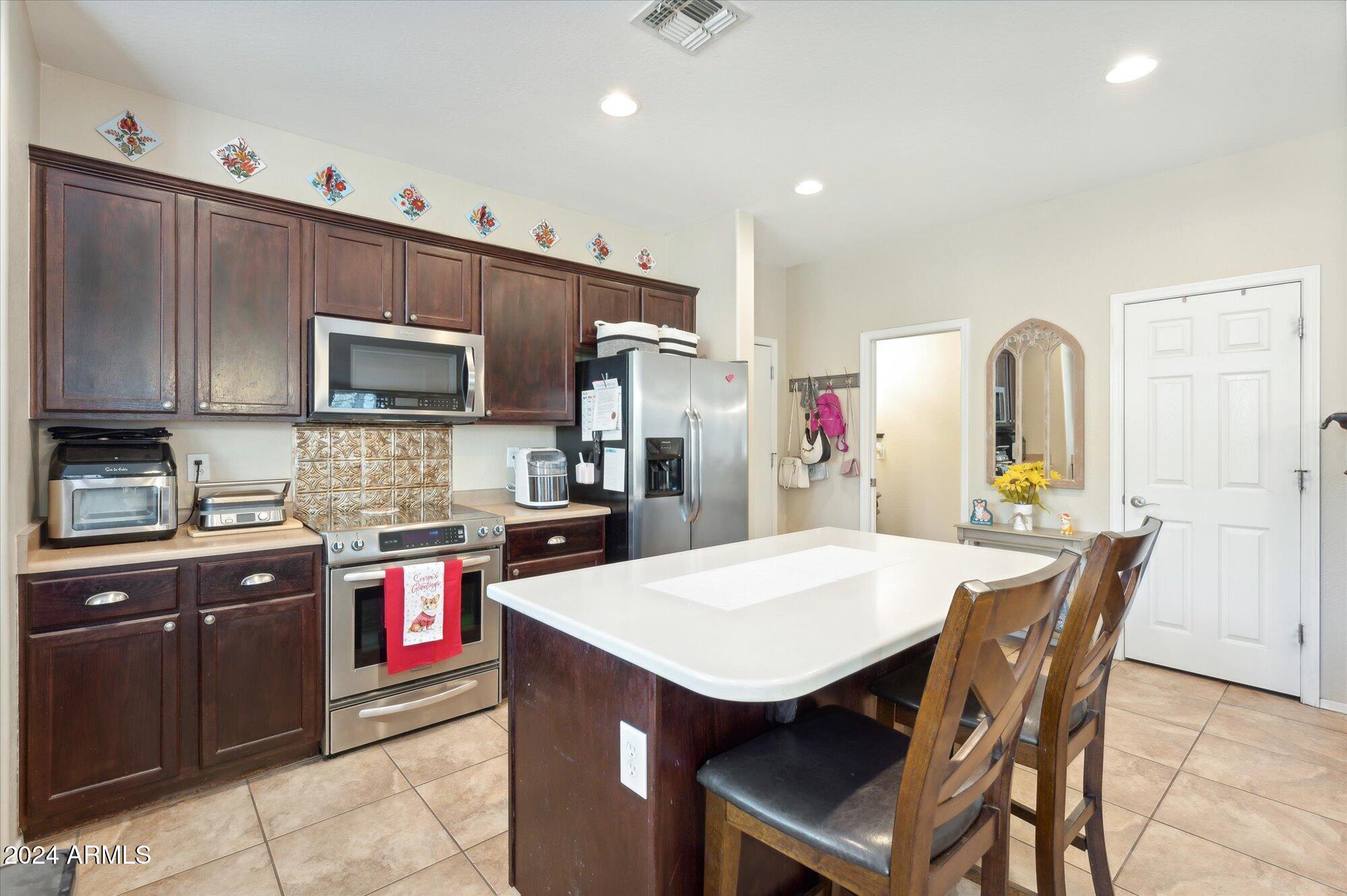 5403 W ILLINI Street