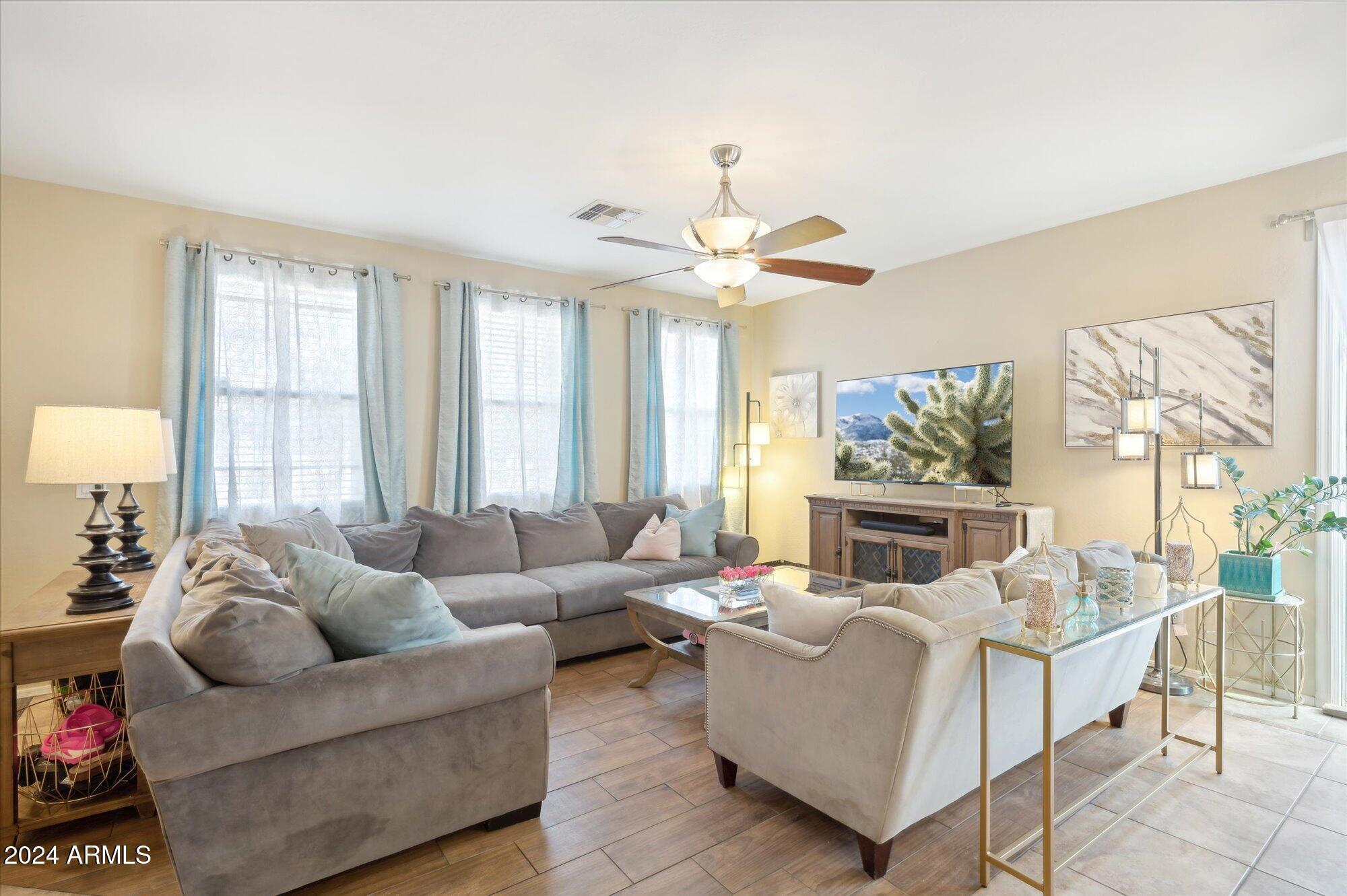 5403 W ILLINI Street