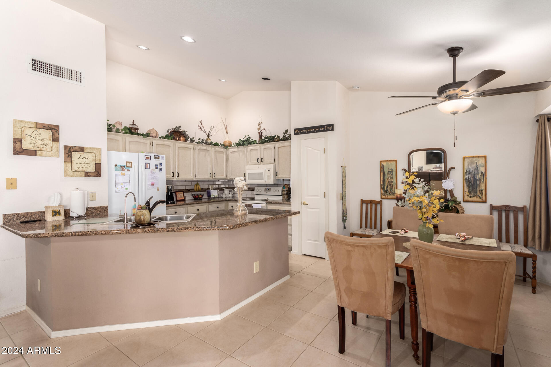 25218 S BUTTONWOOD Drive