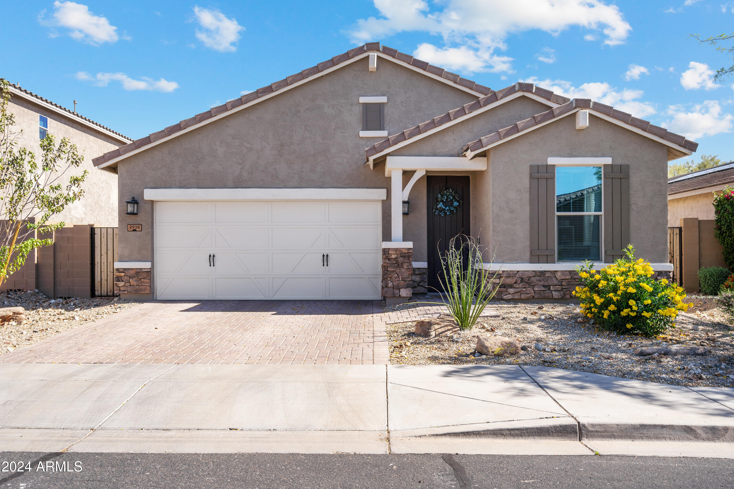 2930 W LAREDO Lane