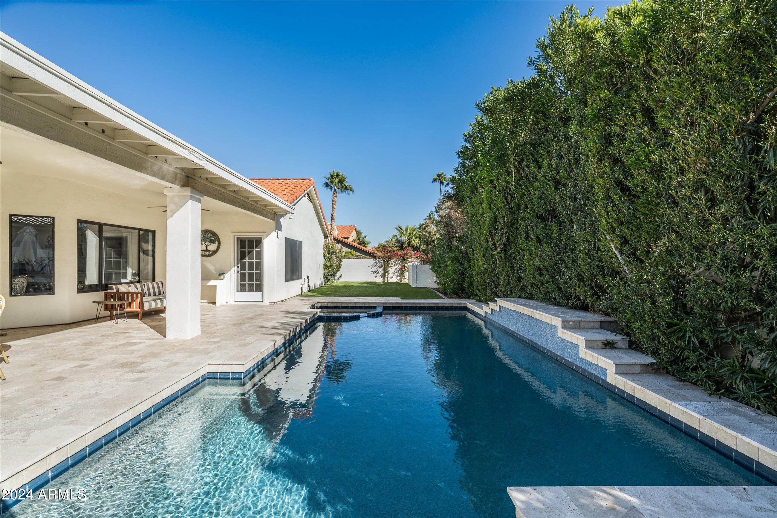10695 E SAN SALVADOR Drive