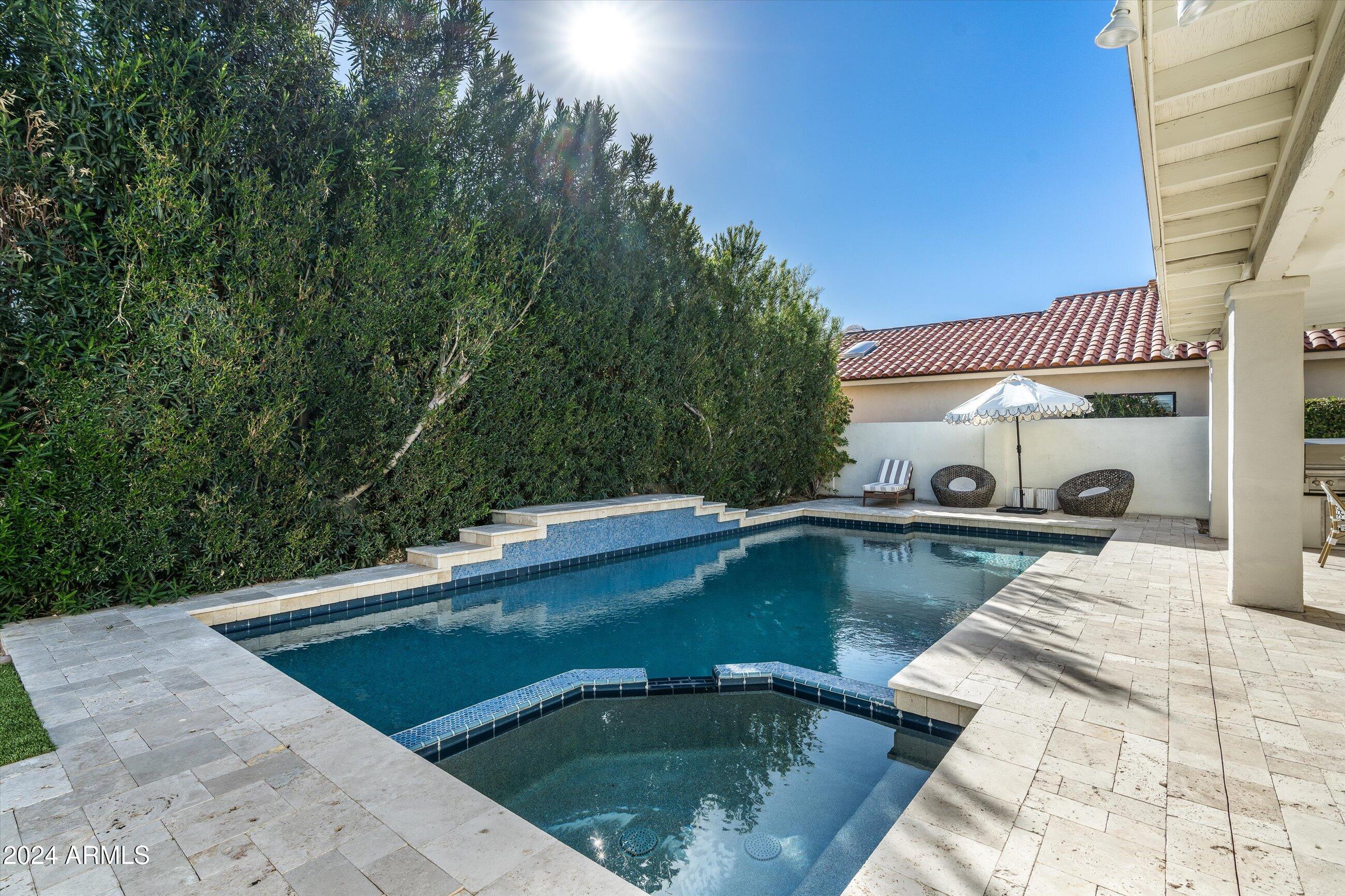 10695 E SAN SALVADOR Drive