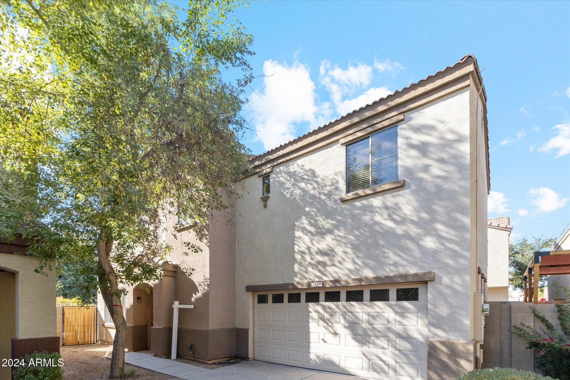 1339 E DUNBAR Drive