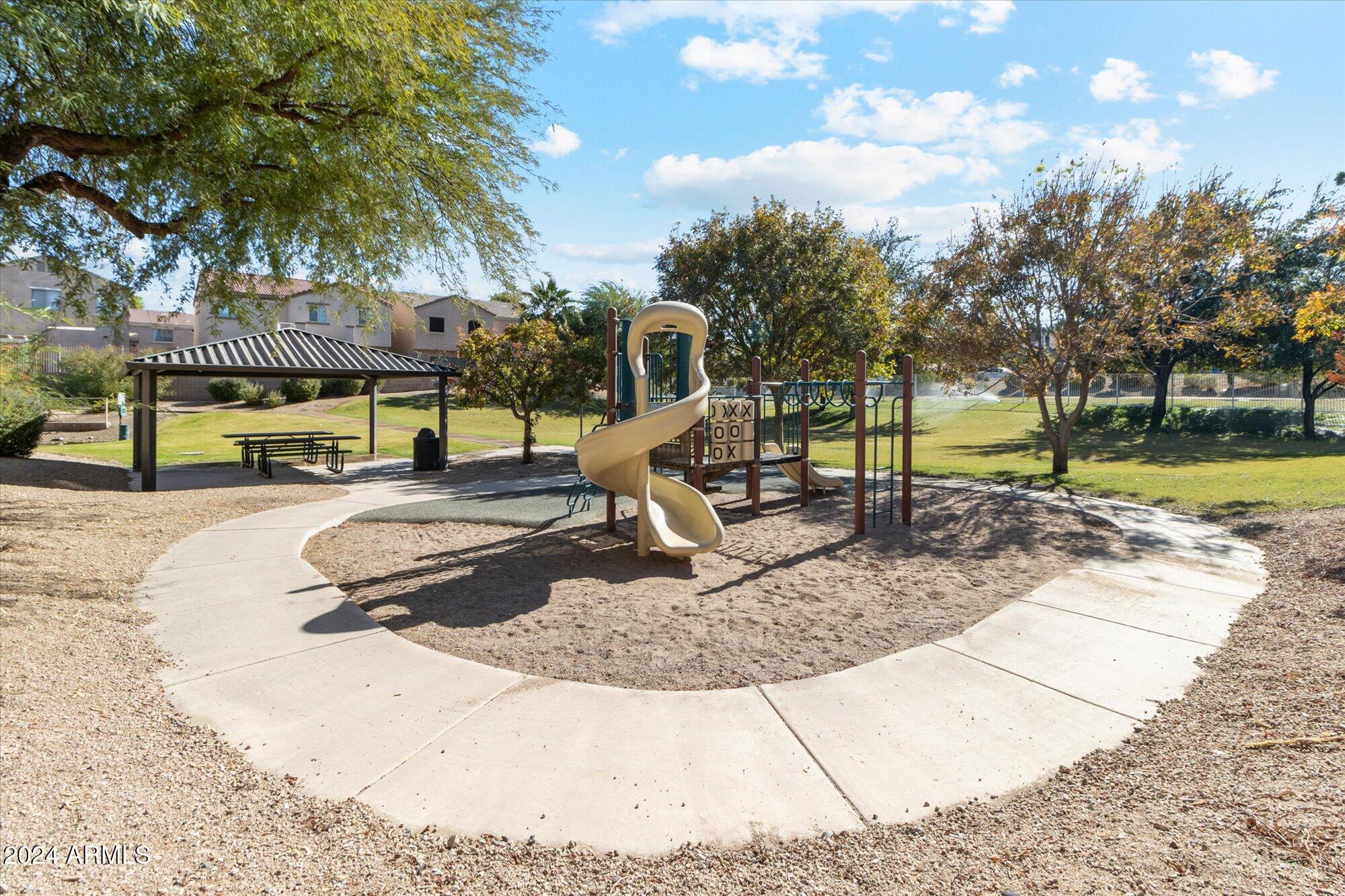 1339 E DUNBAR Drive