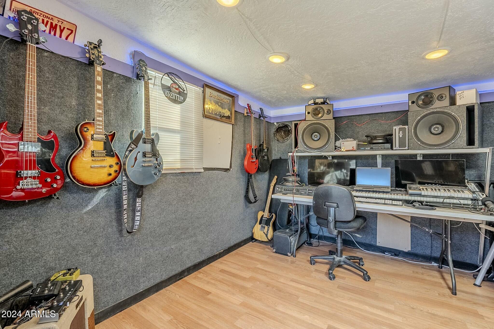 1404 N EL DORADO Drive