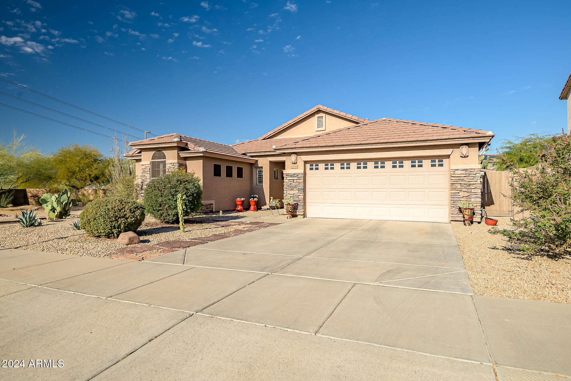 17542 W ROCK LEDGE Road