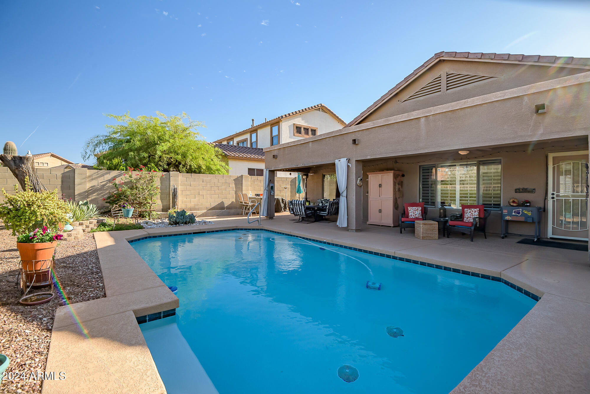 17542 W ROCK LEDGE Road