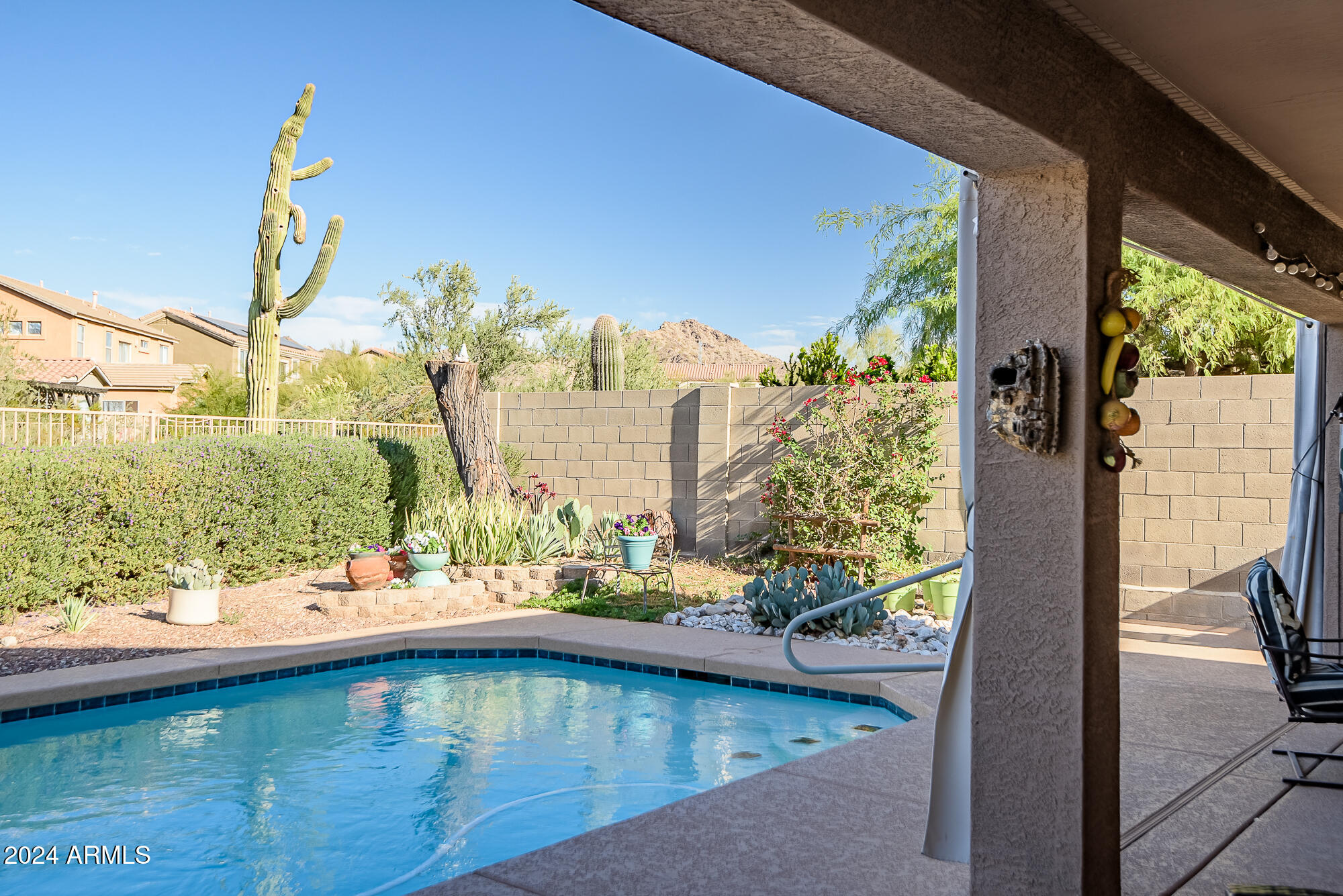 17542 W ROCK LEDGE Road