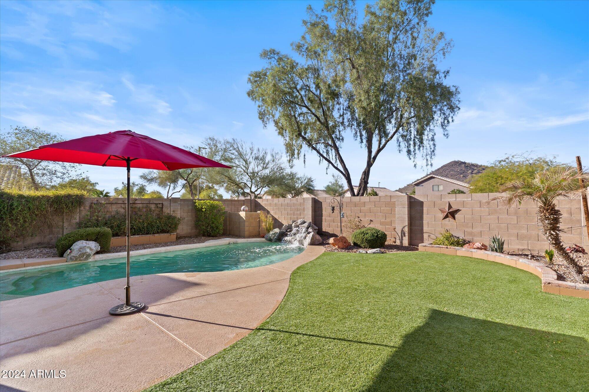 2138 E WILLIAMS Drive