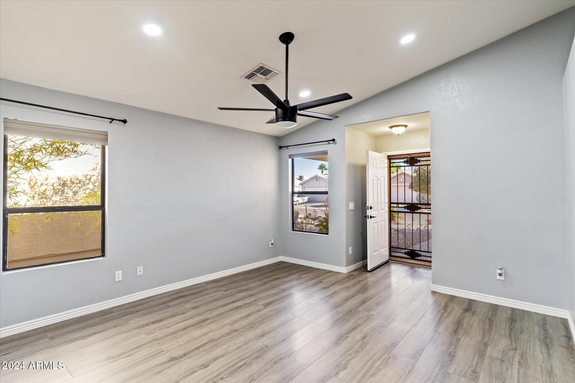 2138 E WILLIAMS Drive