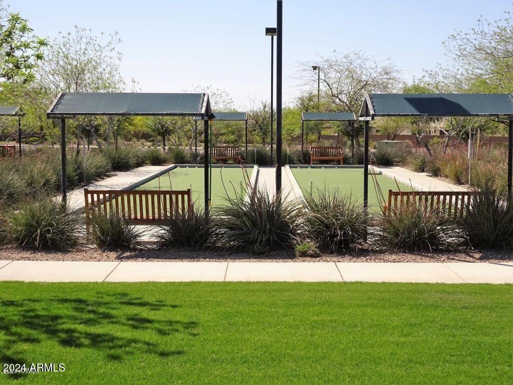 3575 N COLONIAL Court