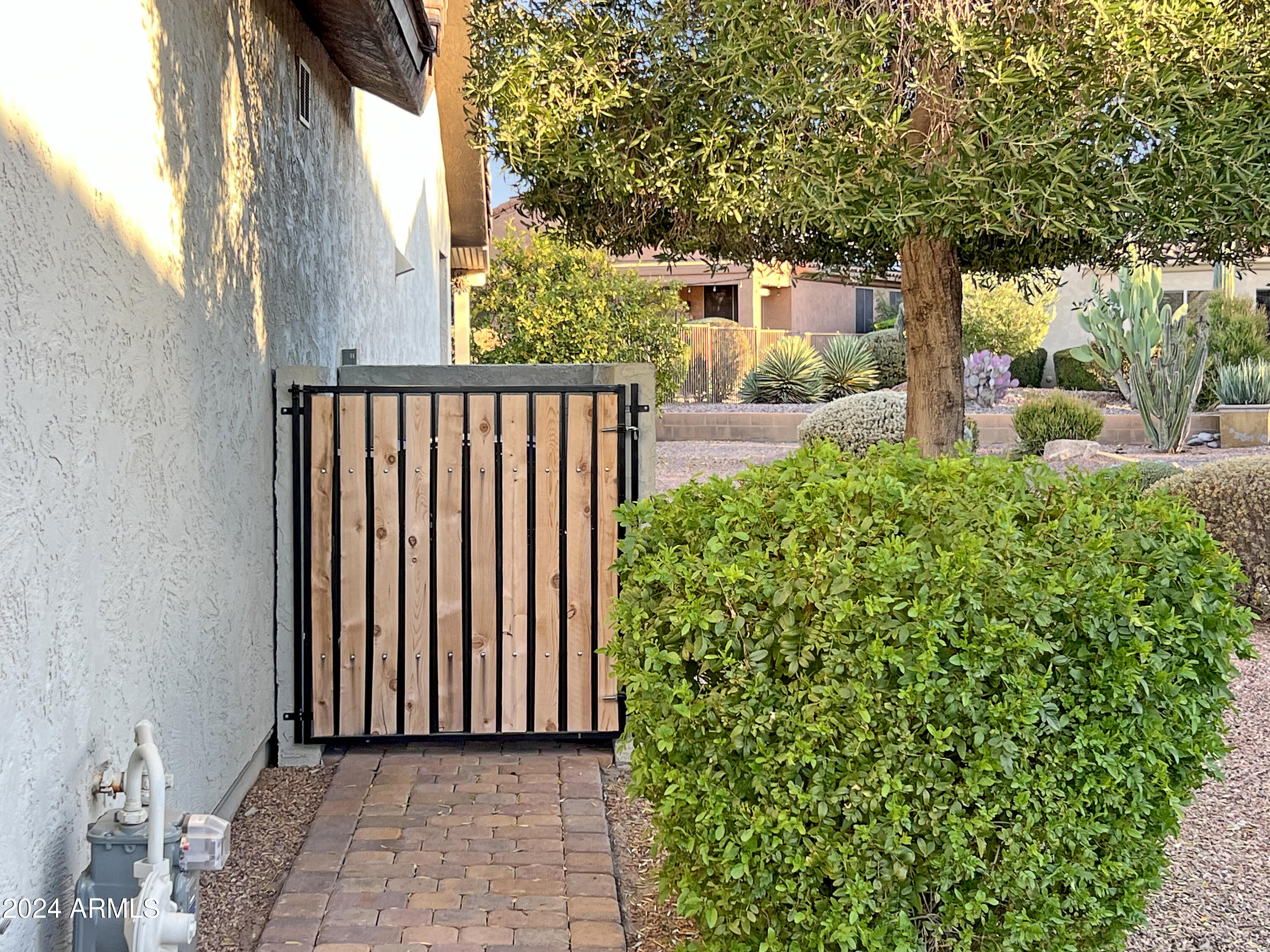 3575 N COLONIAL Court