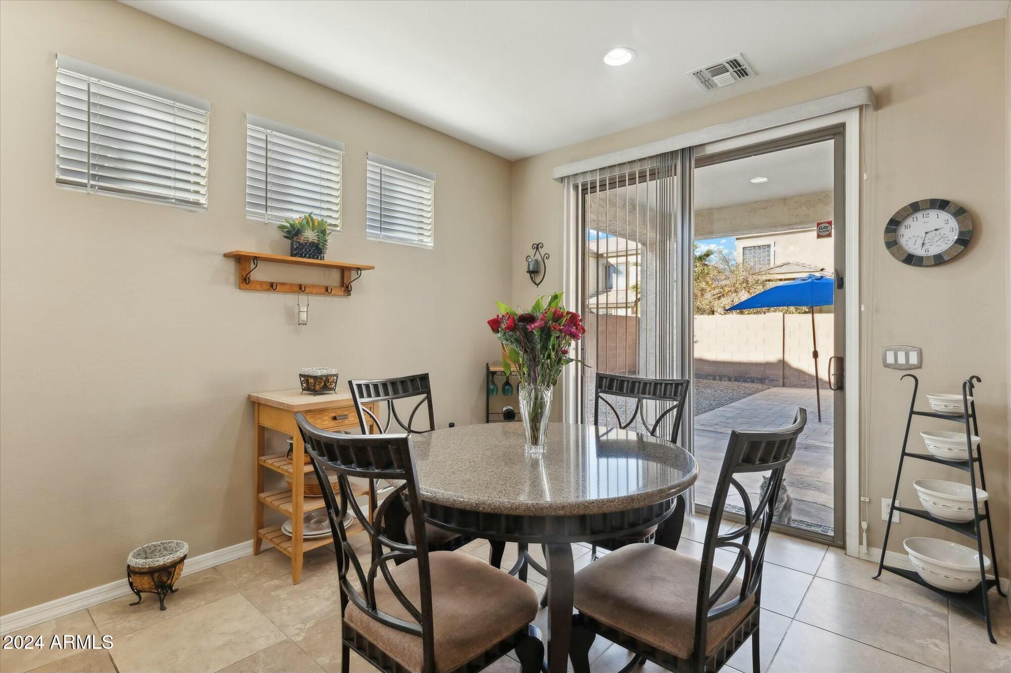 6818 W NANCY Lane