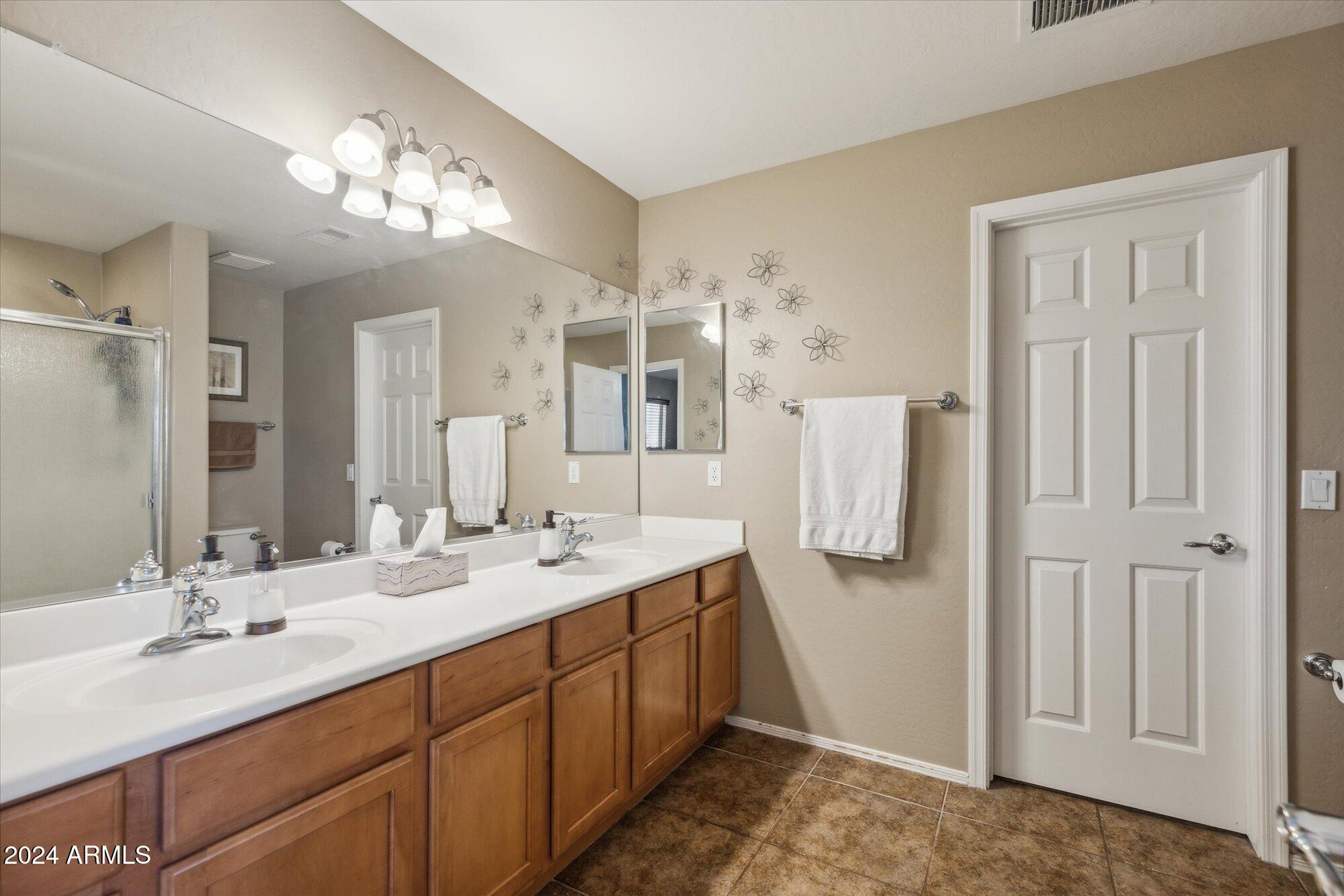 358 E GOLDMINE Court