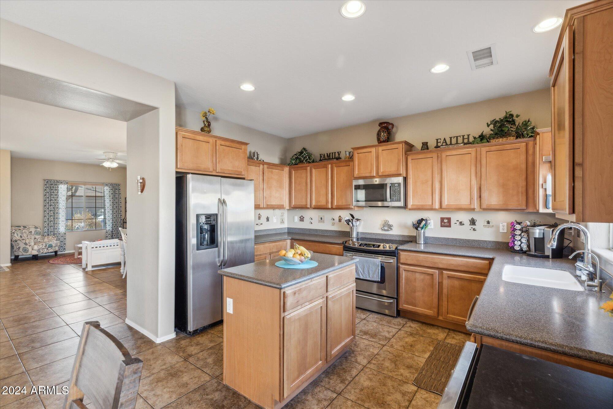 358 E GOLDMINE Court