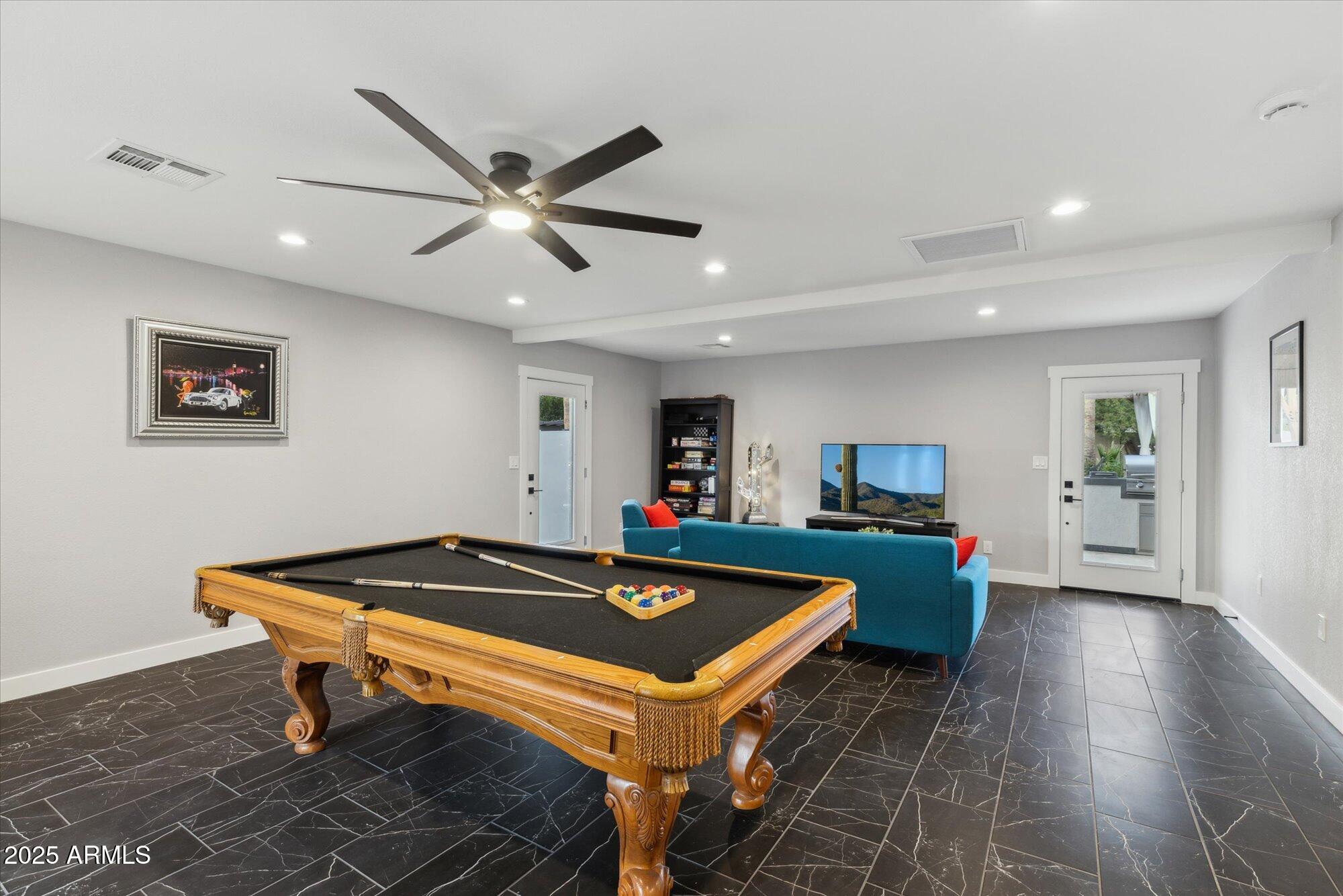 5960 E PERSHING Avenue