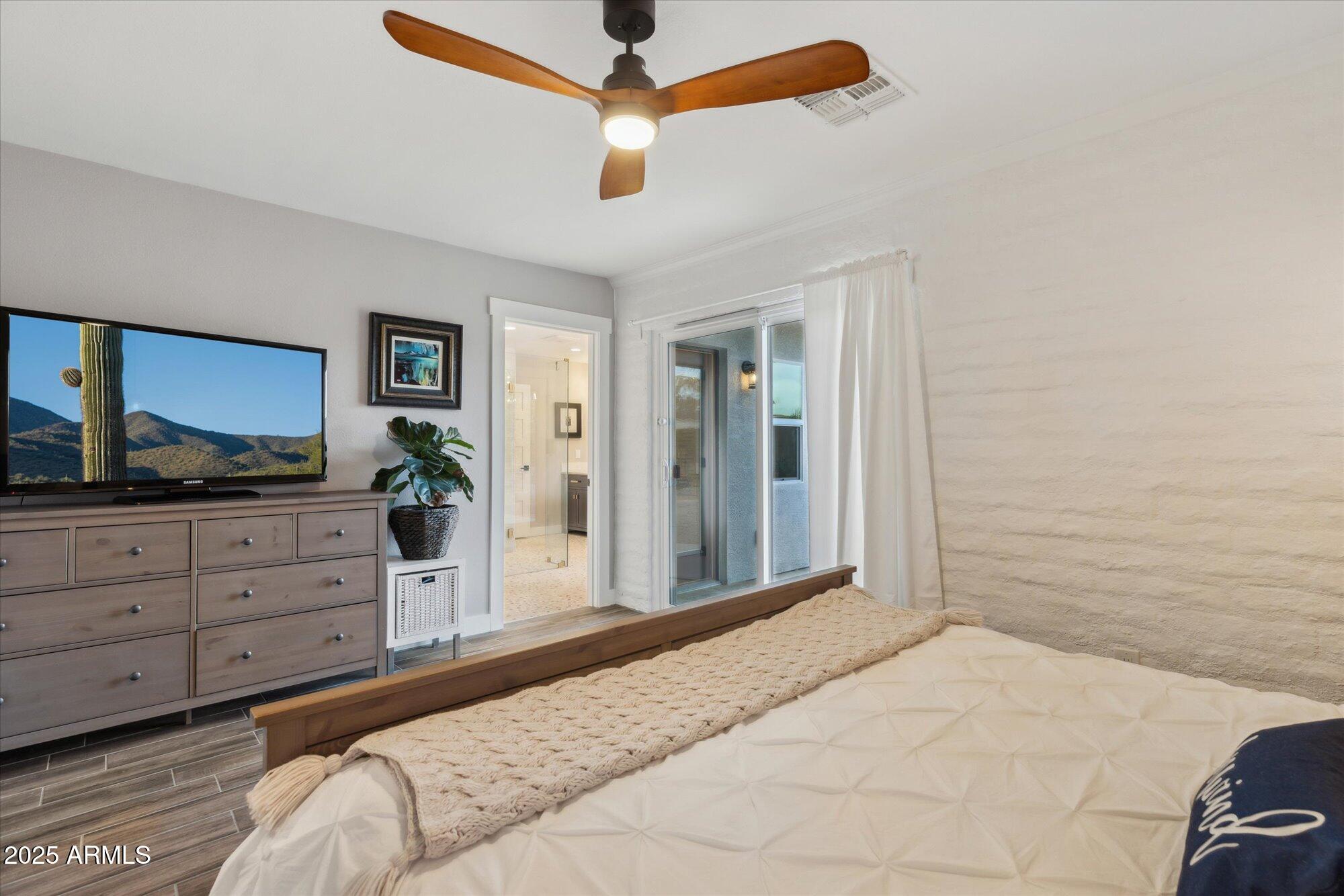 5960 E PERSHING Avenue