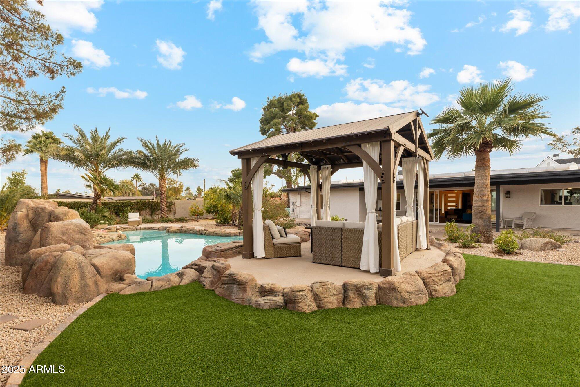 5960 E PERSHING Avenue