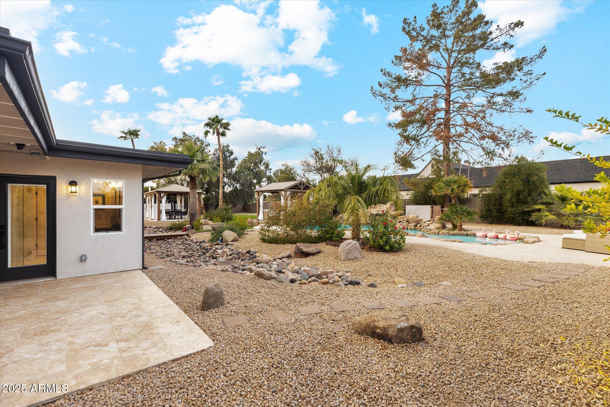 5960 E PERSHING Avenue