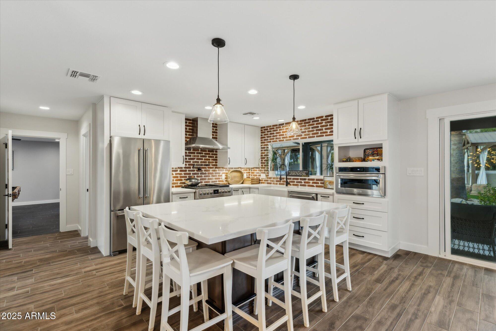 5960 E PERSHING Avenue