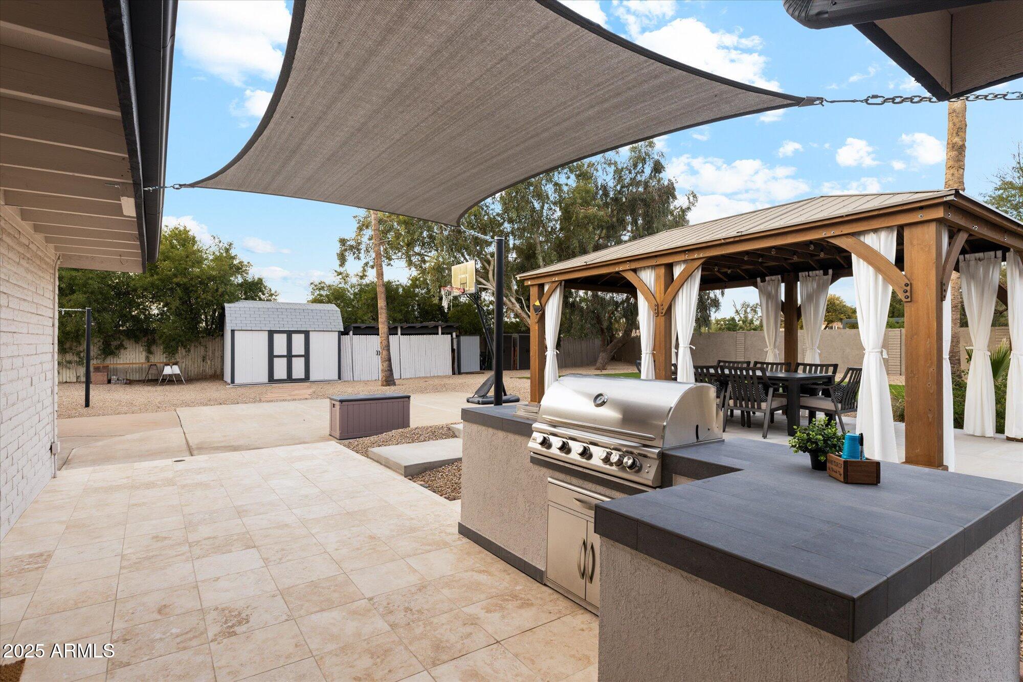 5960 E PERSHING Avenue