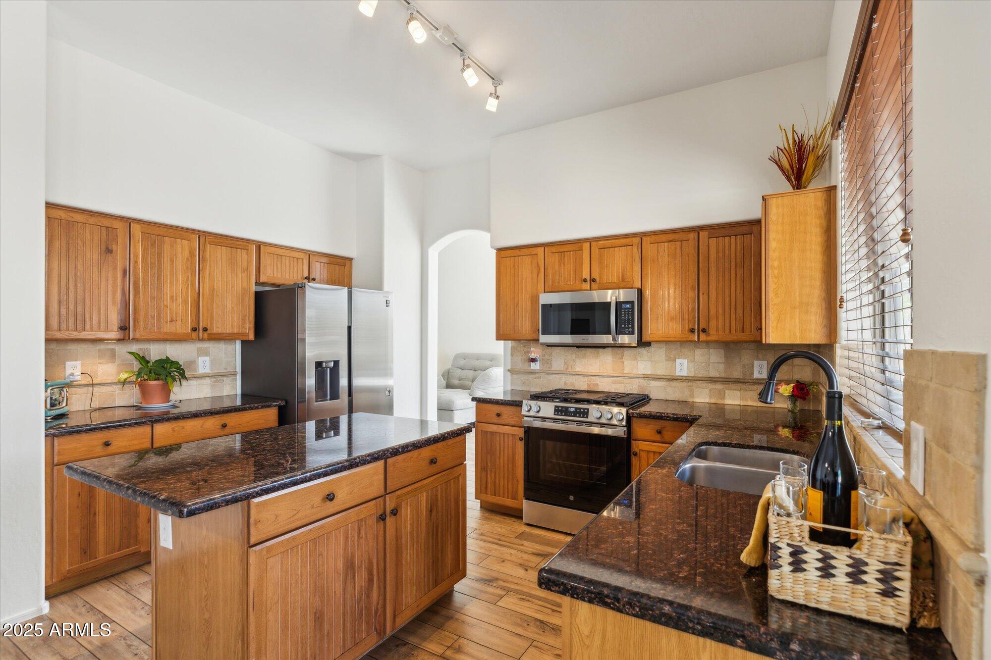 4684 S MAVERICK Avenue