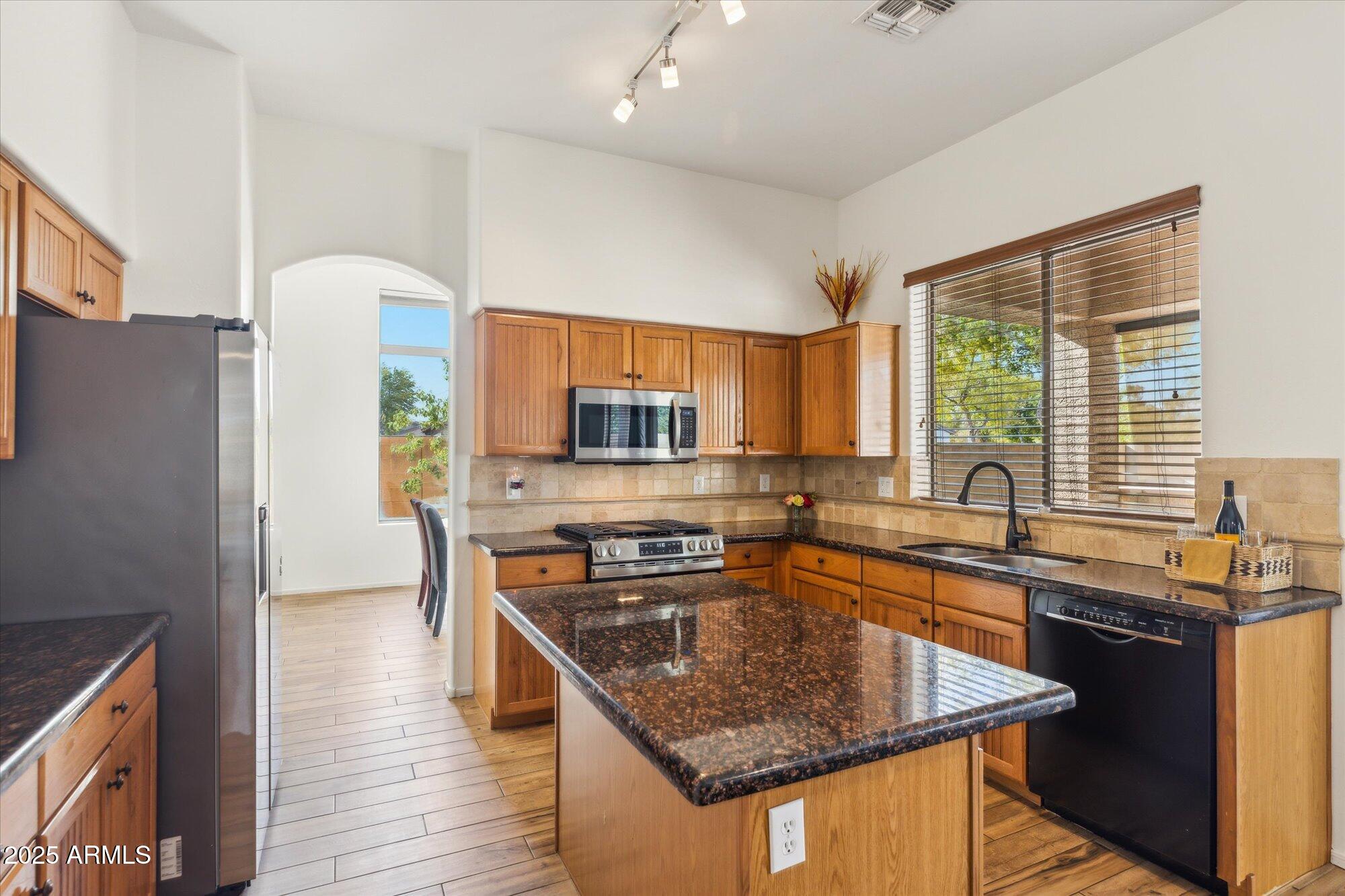 4684 S MAVERICK Avenue