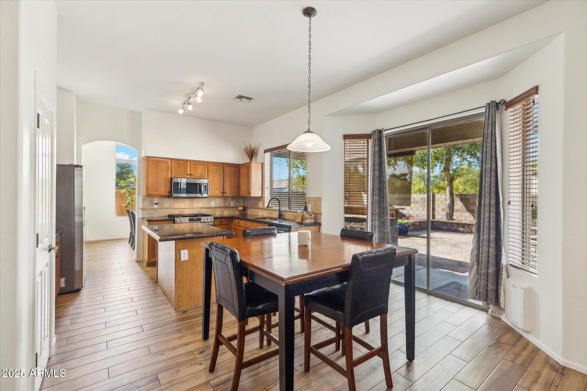 4684 S MAVERICK Avenue