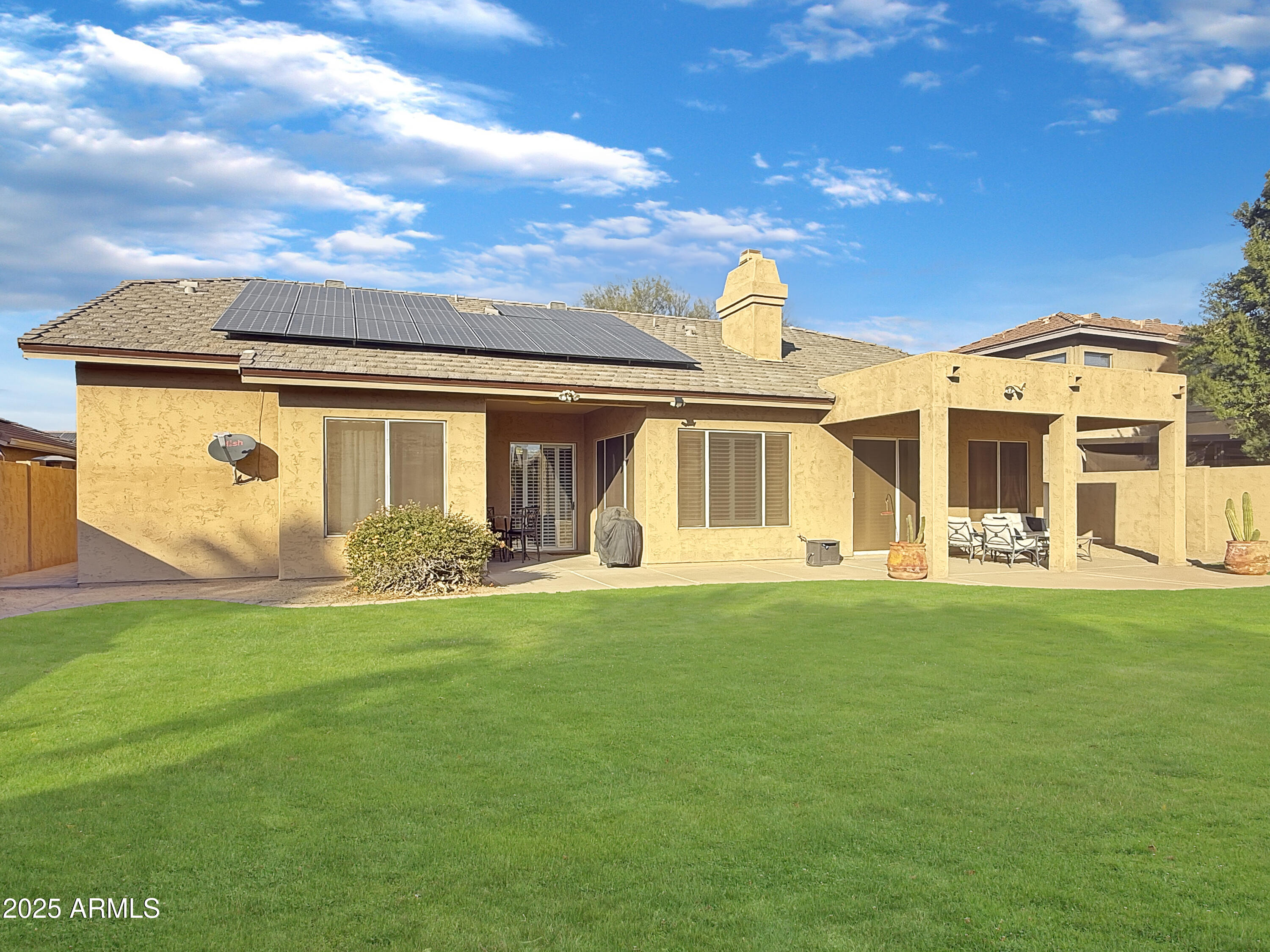6623 W ROBIN Lane