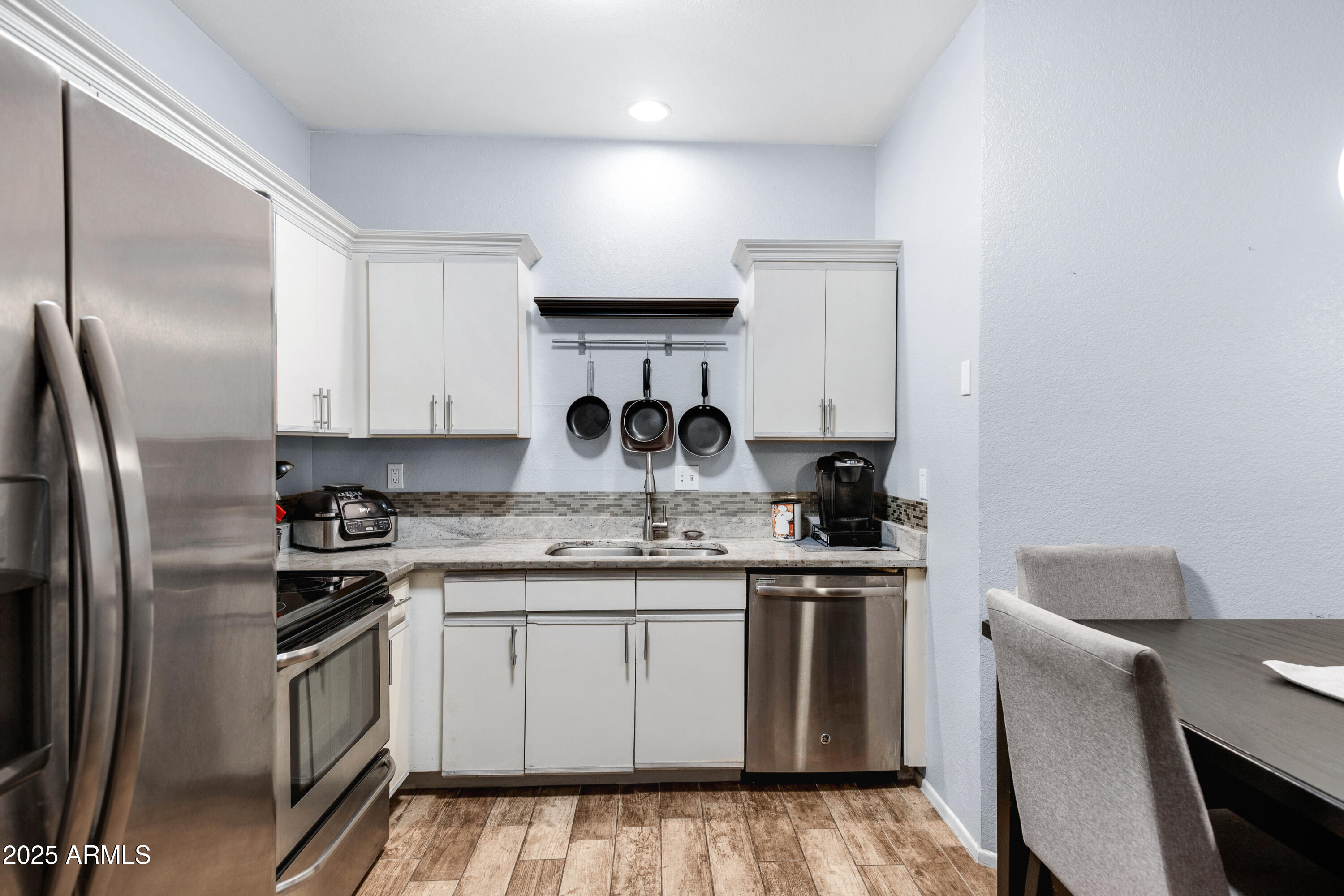 1126 W Elliot Road # 1017