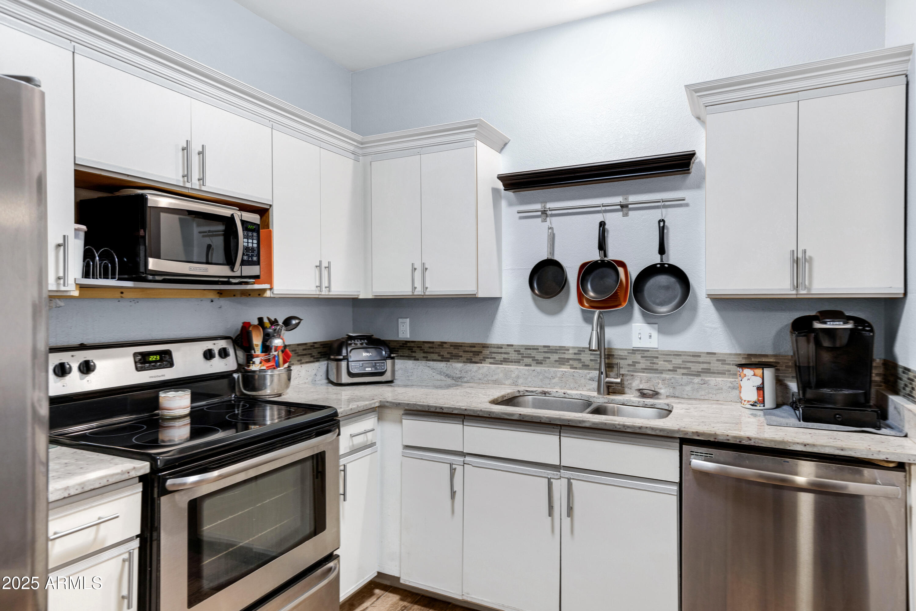 1126 W Elliot Road # 1017