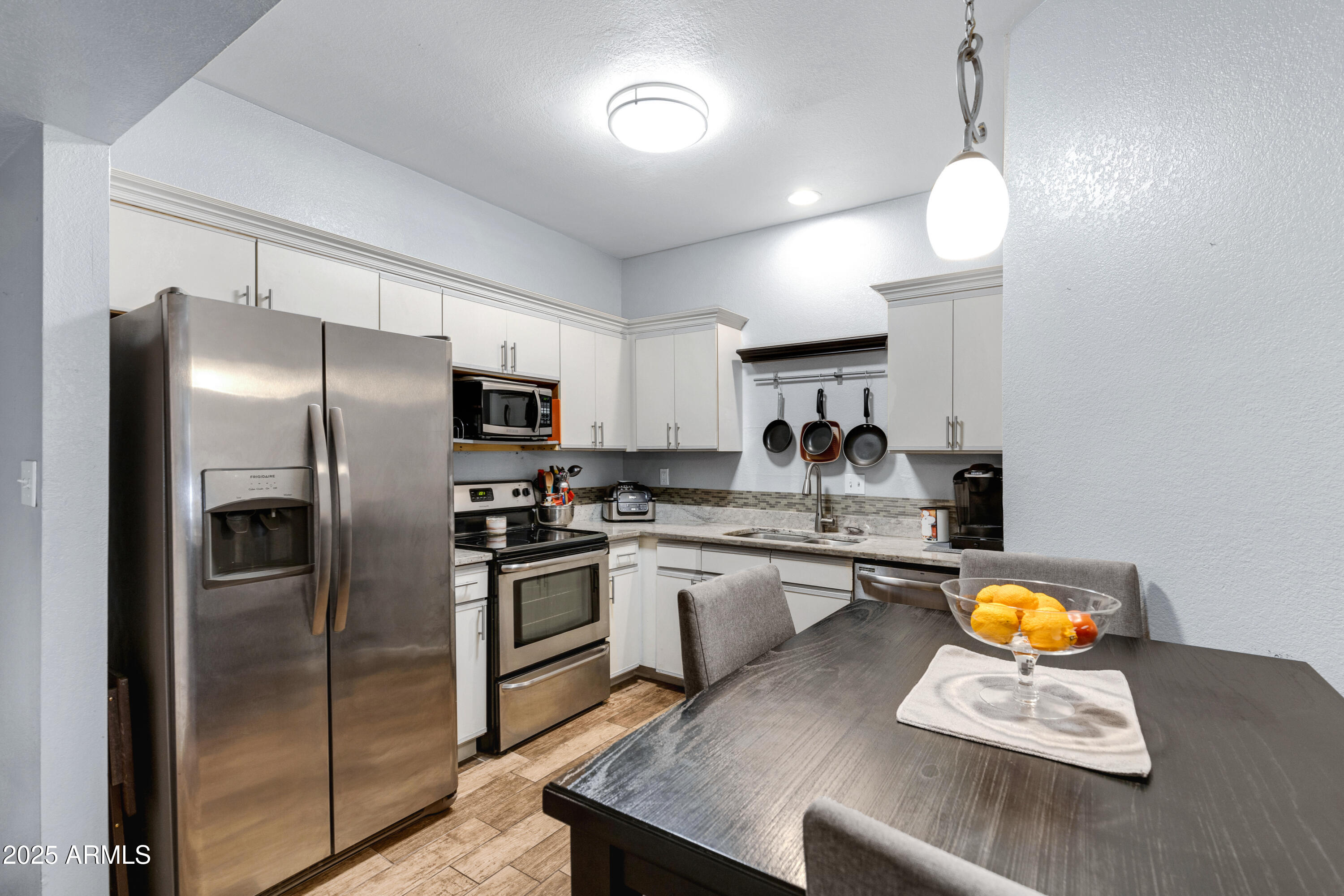 1126 W Elliot Road # 1017