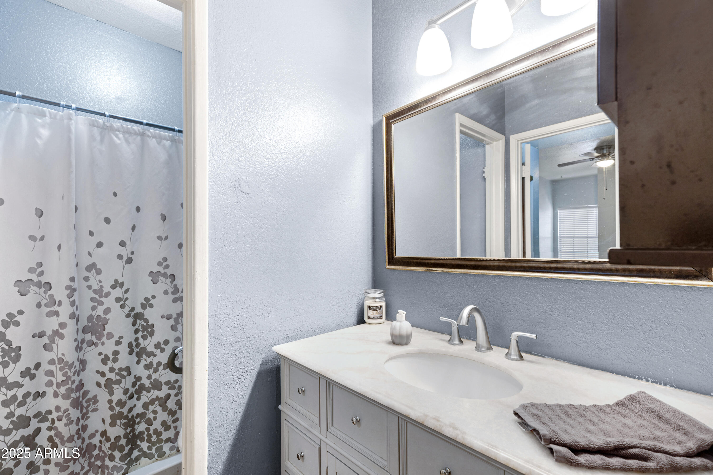 1126 W Elliot Road # 1017