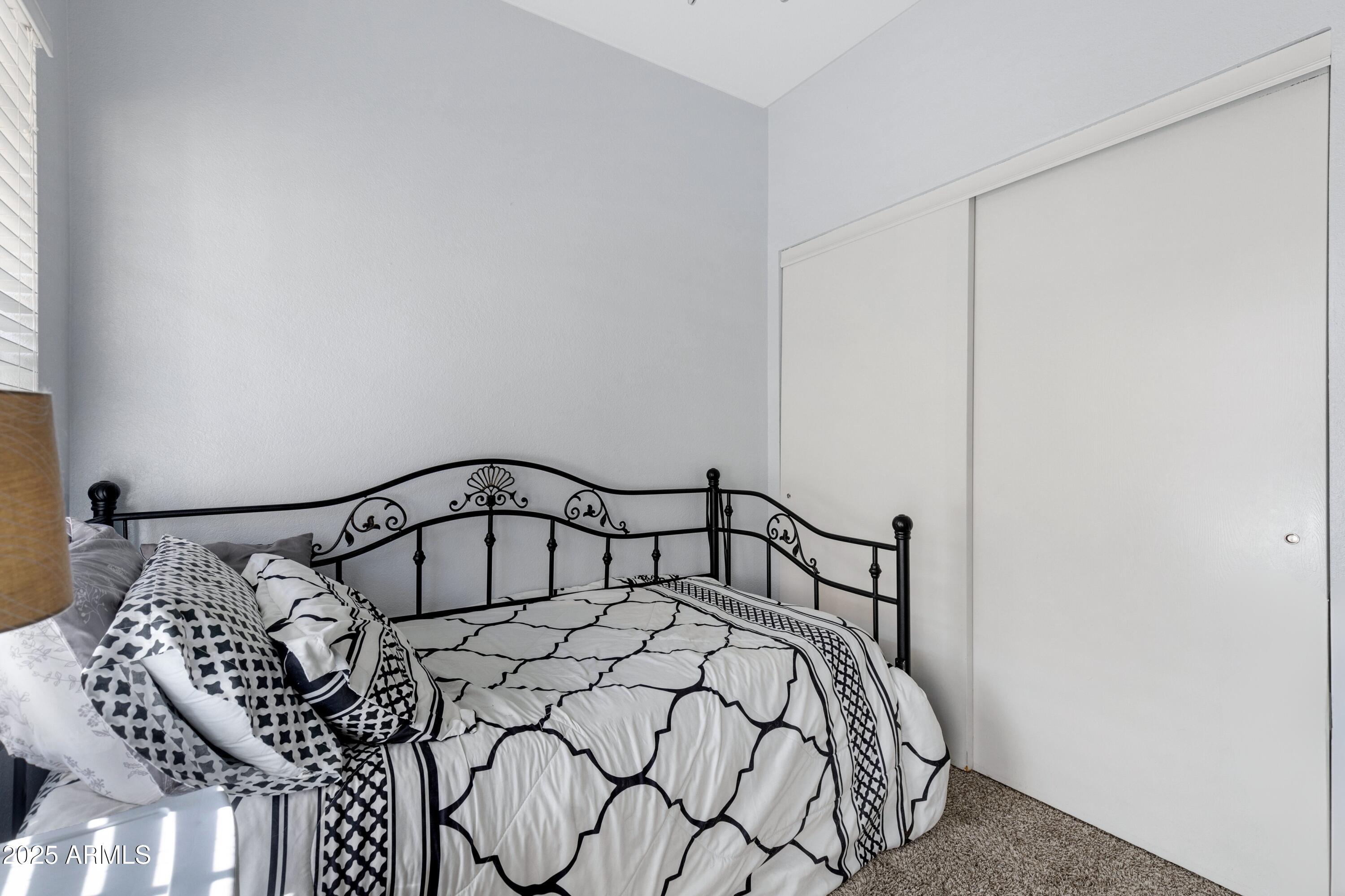 1126 W Elliot Road # 1017