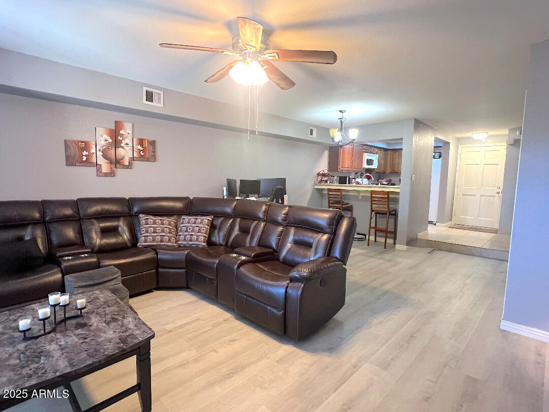 2121 W UNION HILLS Drive # 115
