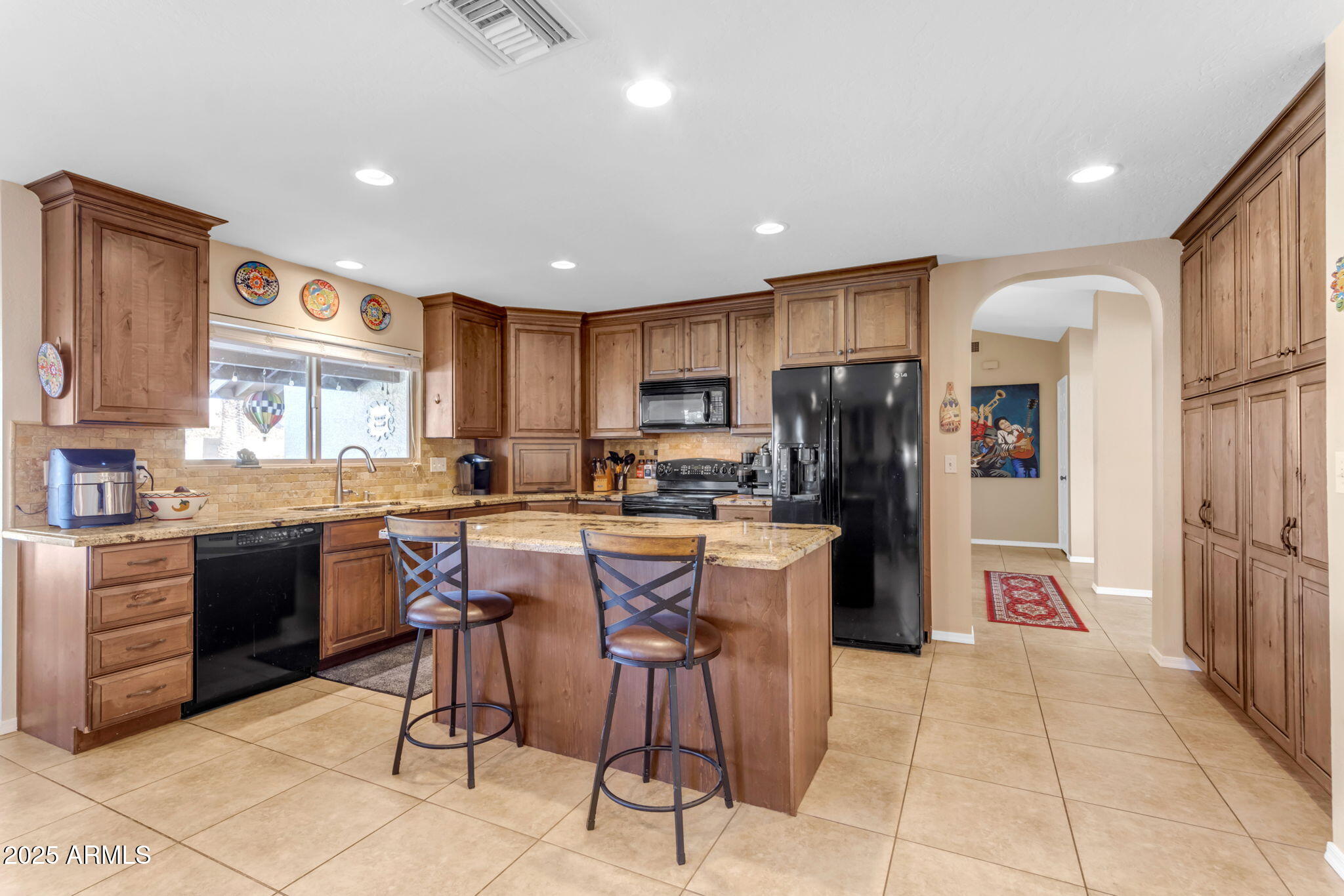 408 W STRAFORD Drive