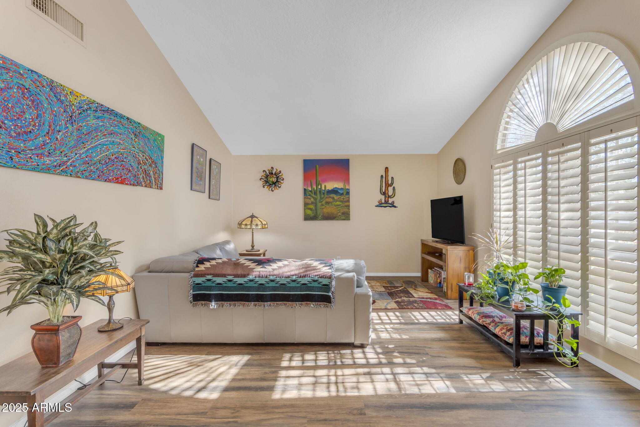 408 W STRAFORD Drive