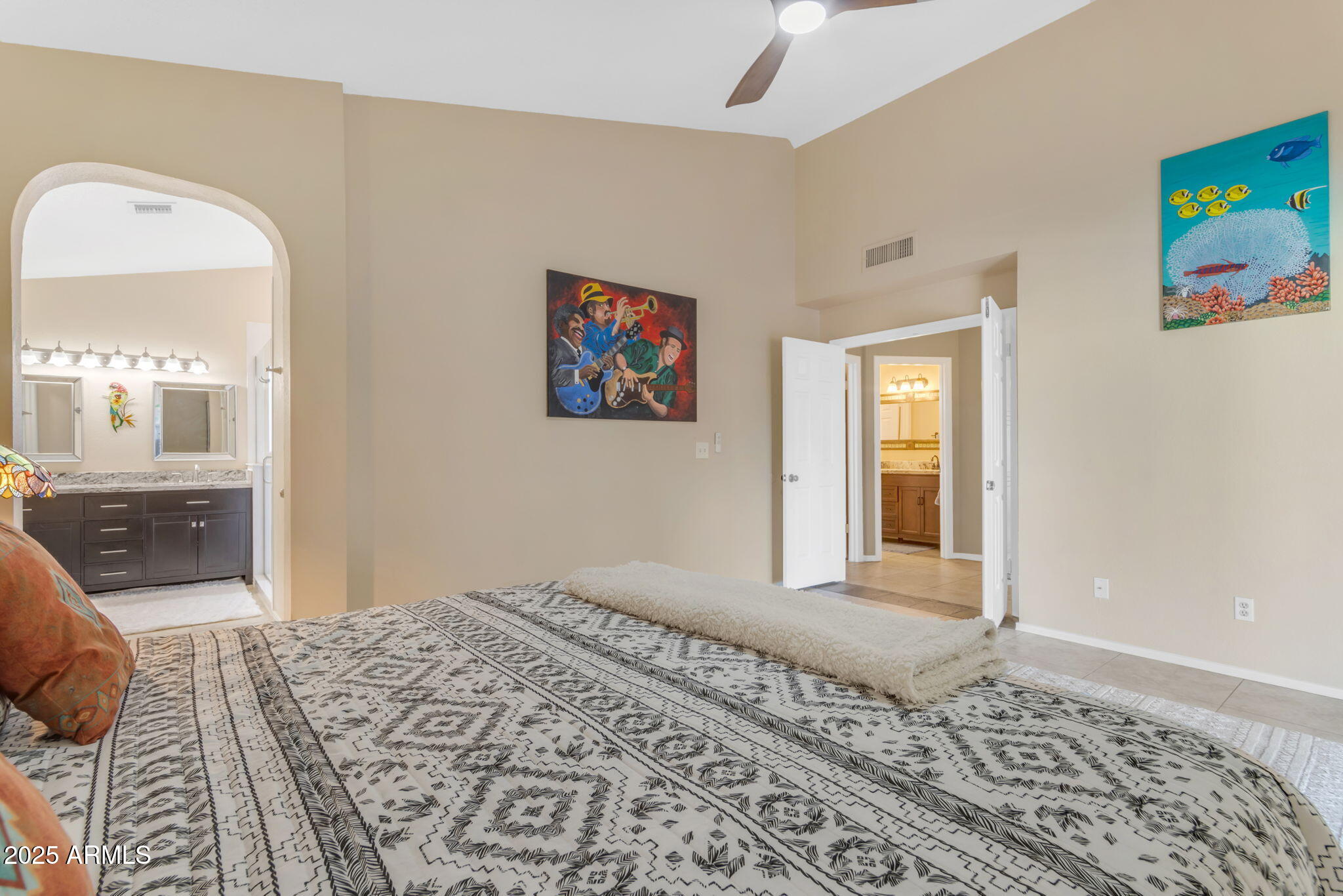 408 W STRAFORD Drive