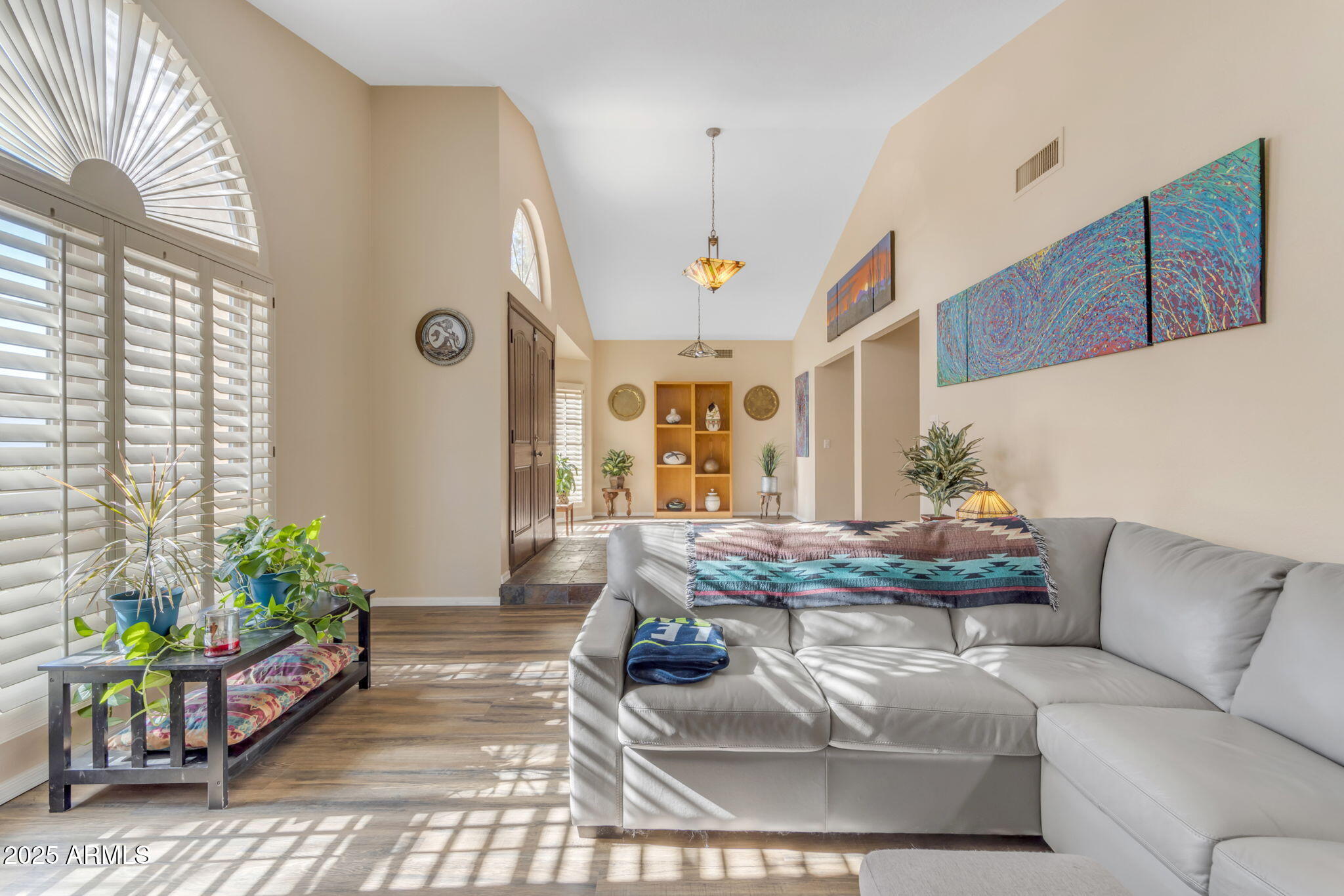 408 W STRAFORD Drive