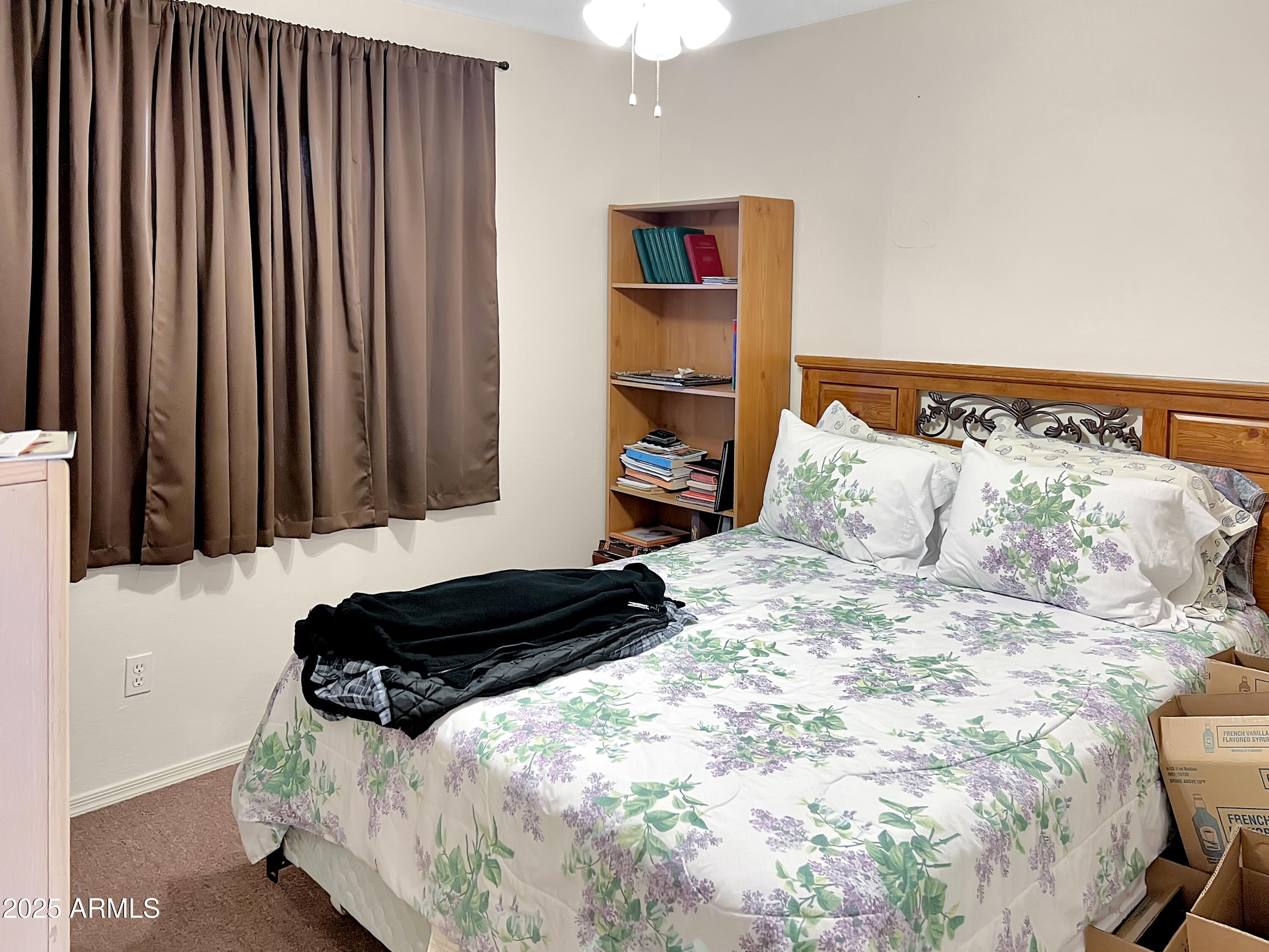 957 W LINDBERGH Avenue