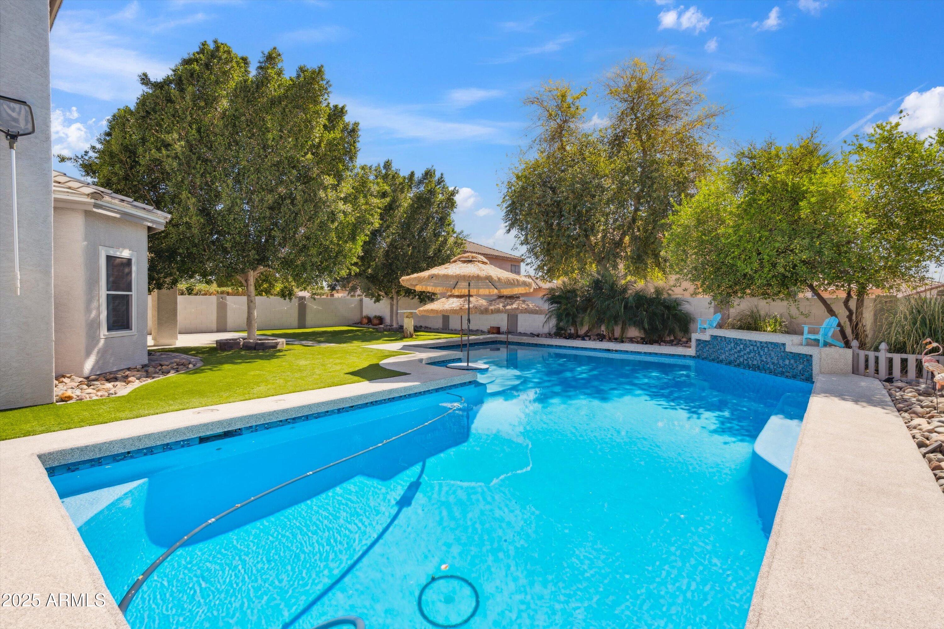 2161 E FLINTLOCK Way