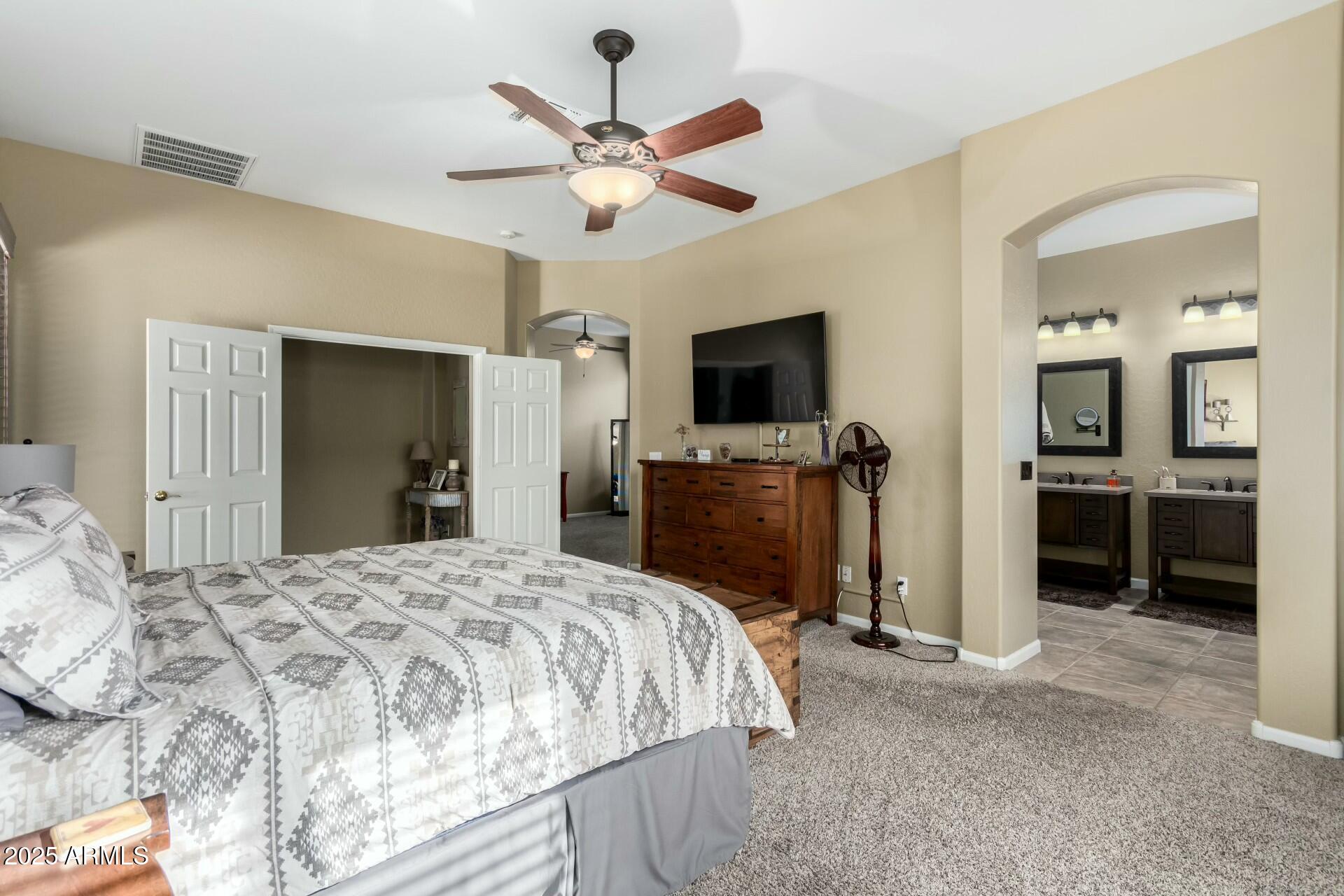 3559 E BRIDGEPORT Parkway