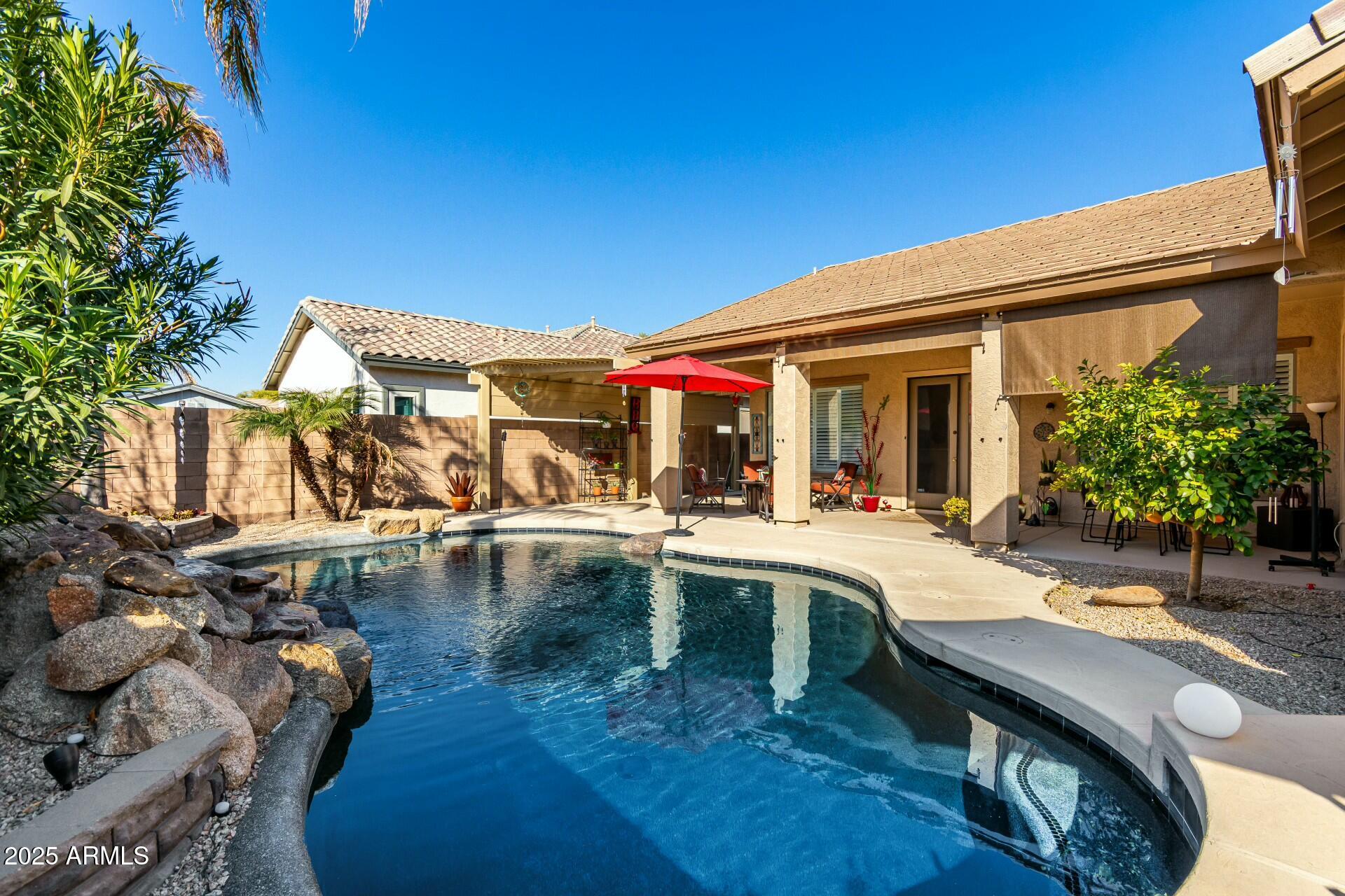 3559 E BRIDGEPORT Parkway