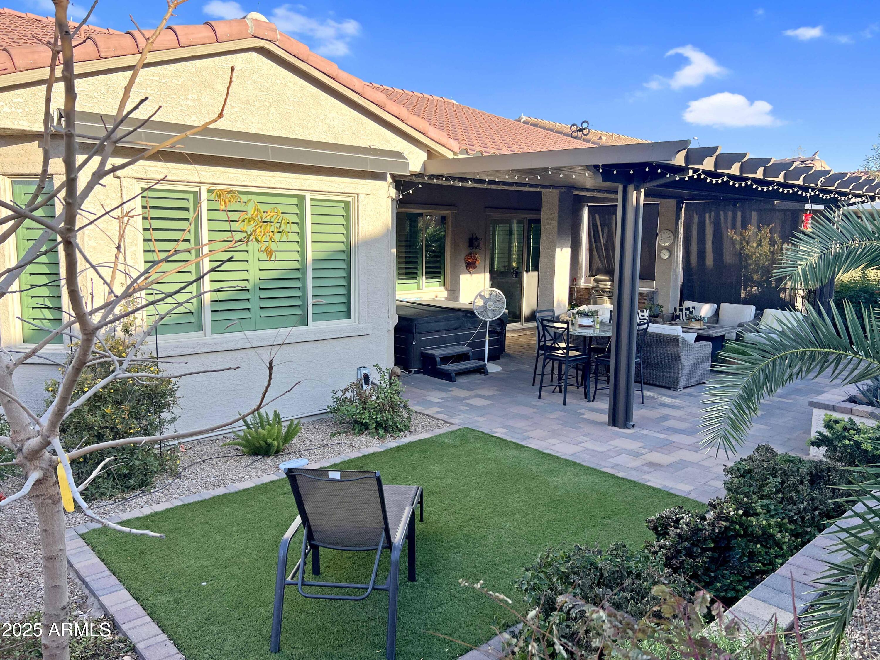 385 N MATACLOR Court