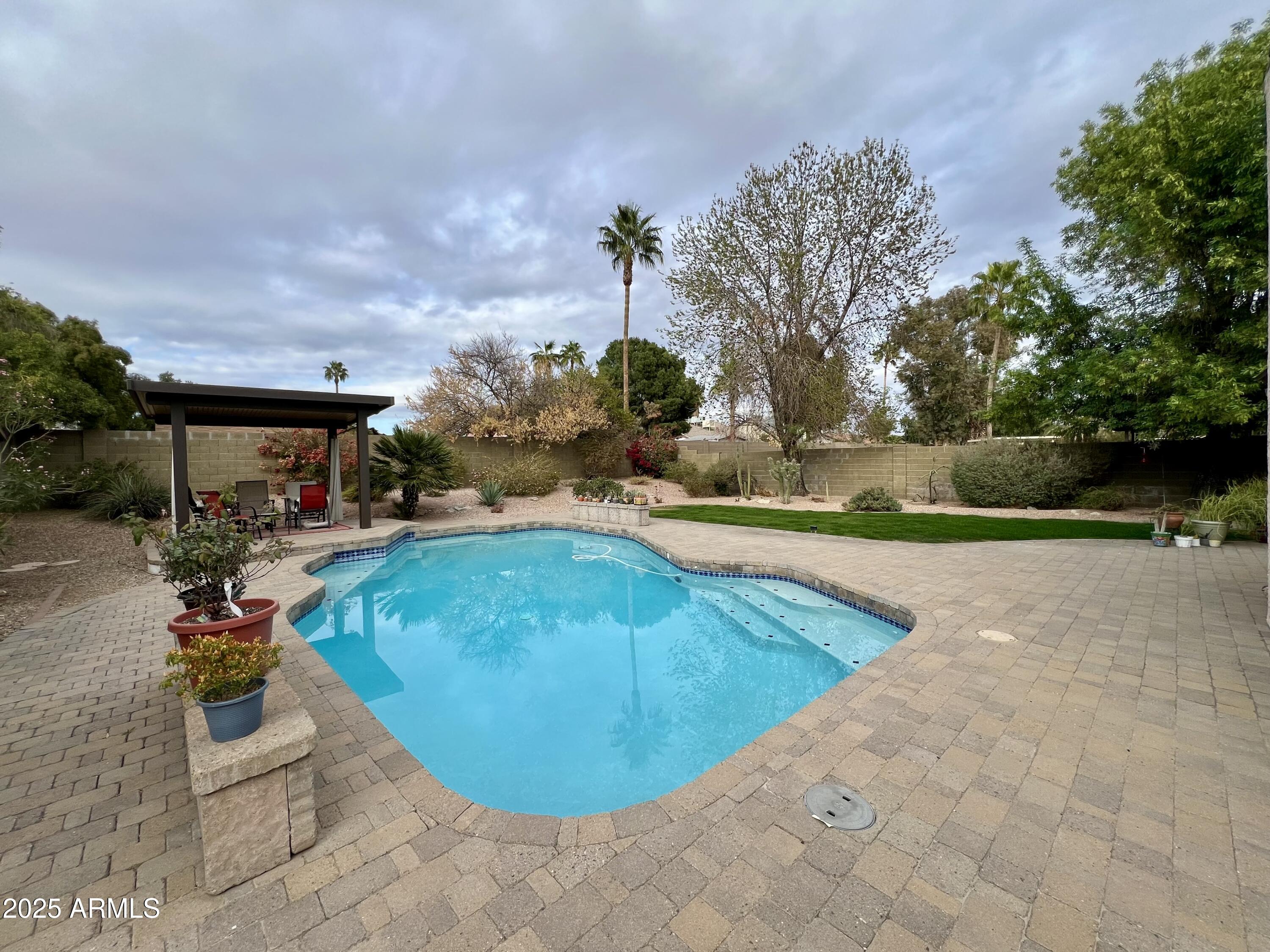 4220 E EVERETT Drive