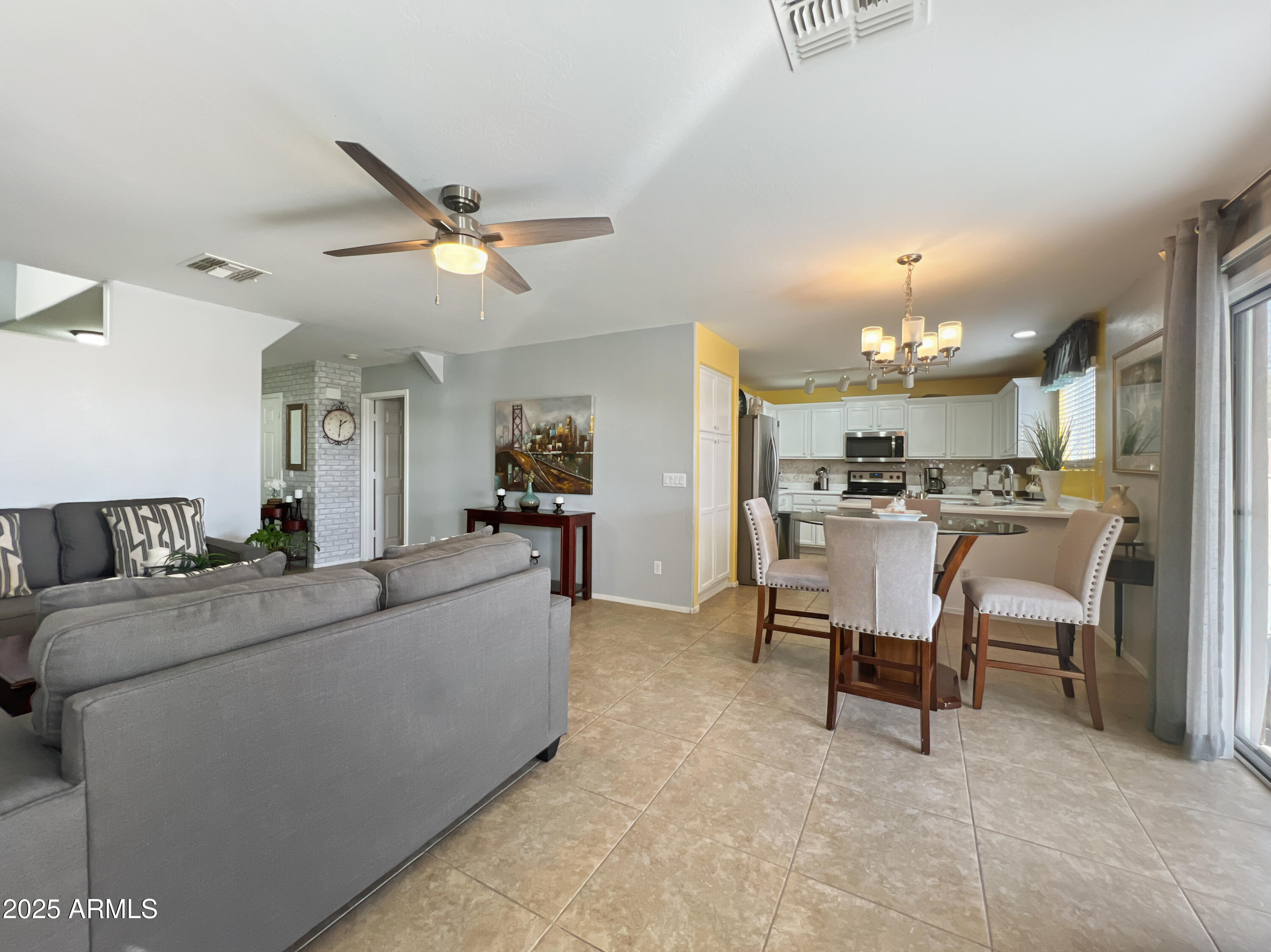 22359 W DESERT BLOOM Street