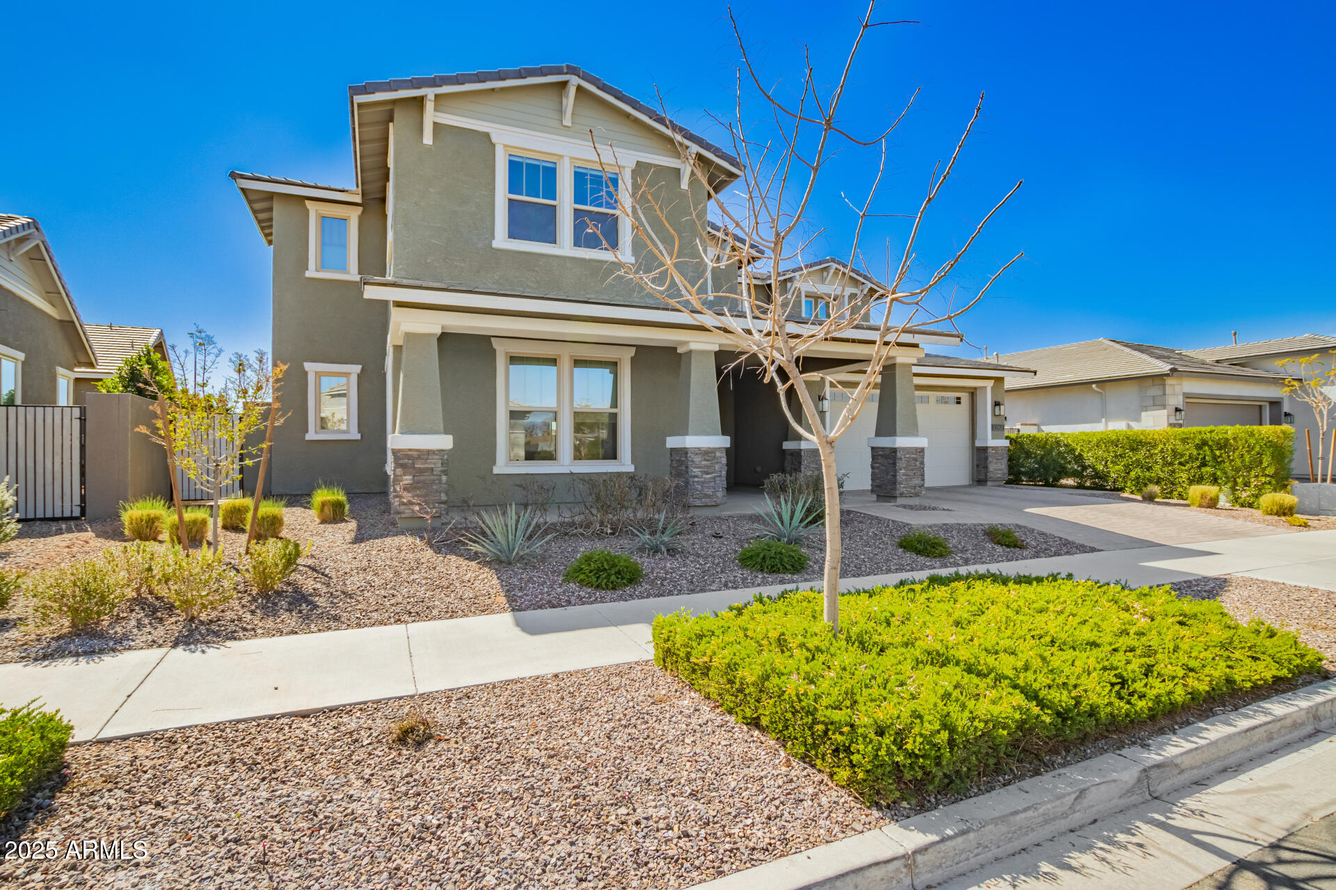 10635 E TESLA Avenue